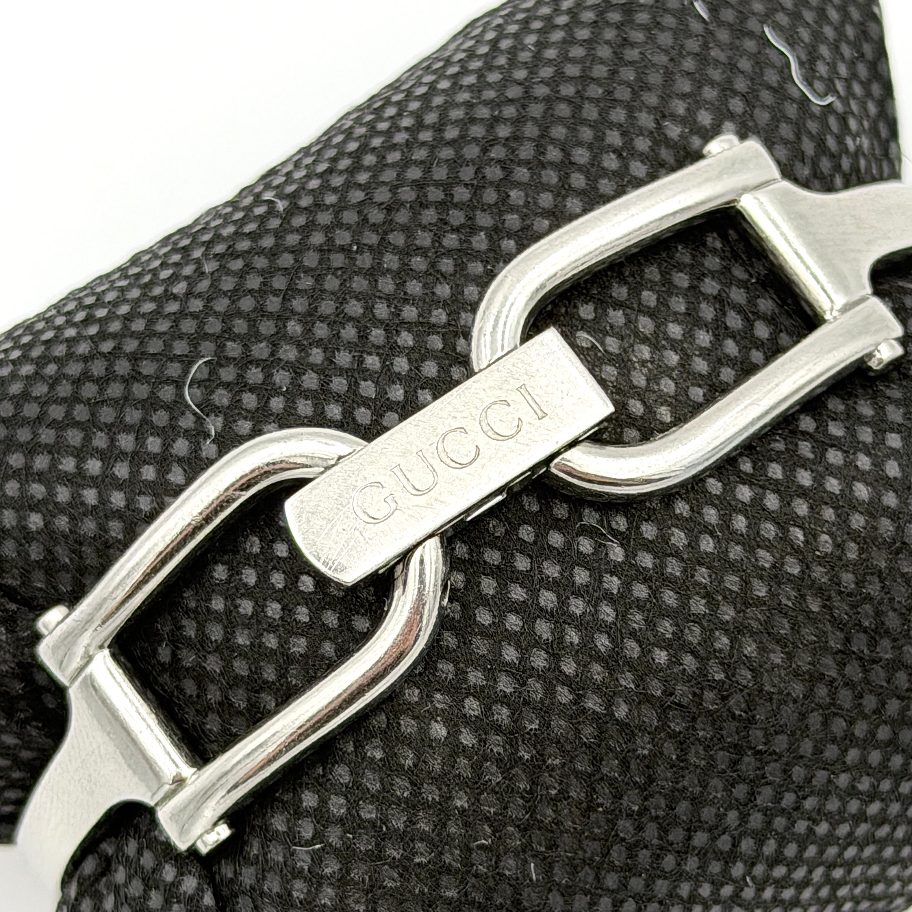 Gucci 1500L Bangle Watch Black/Silver