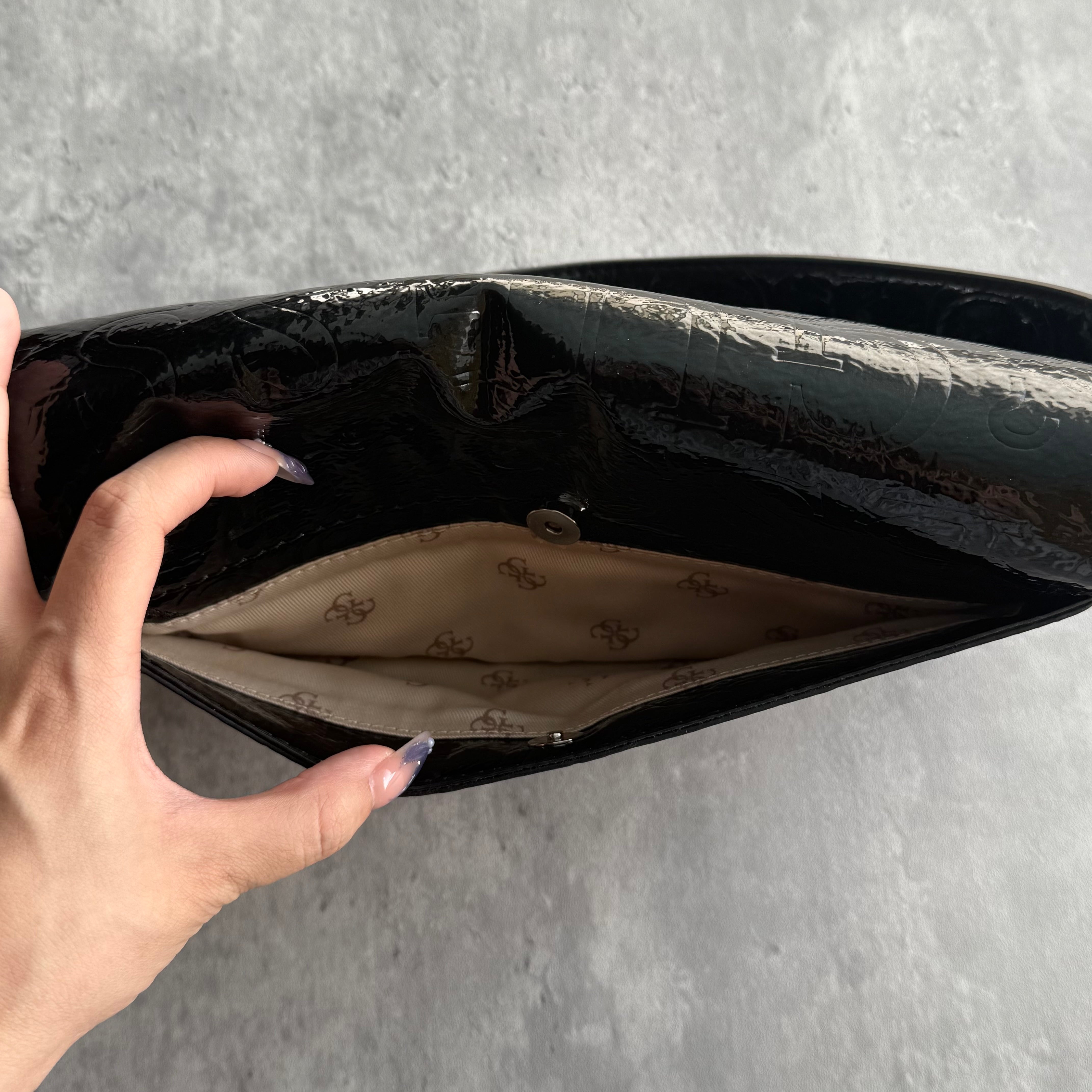 Guess Y2K G Logo Embossed Patent ShoulderBag Black