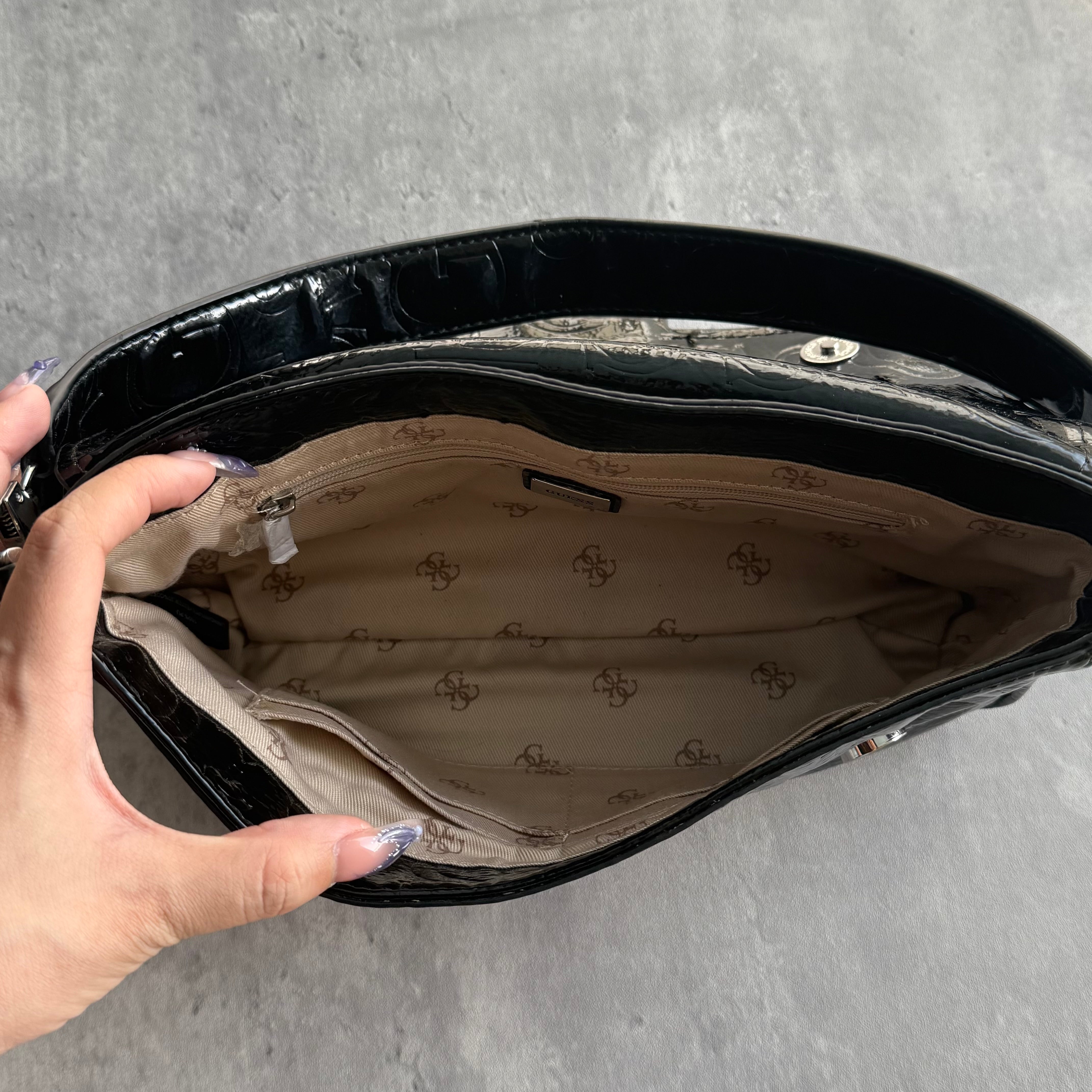 Guess Y2K G Logo Embossed Patent ShoulderBag Black