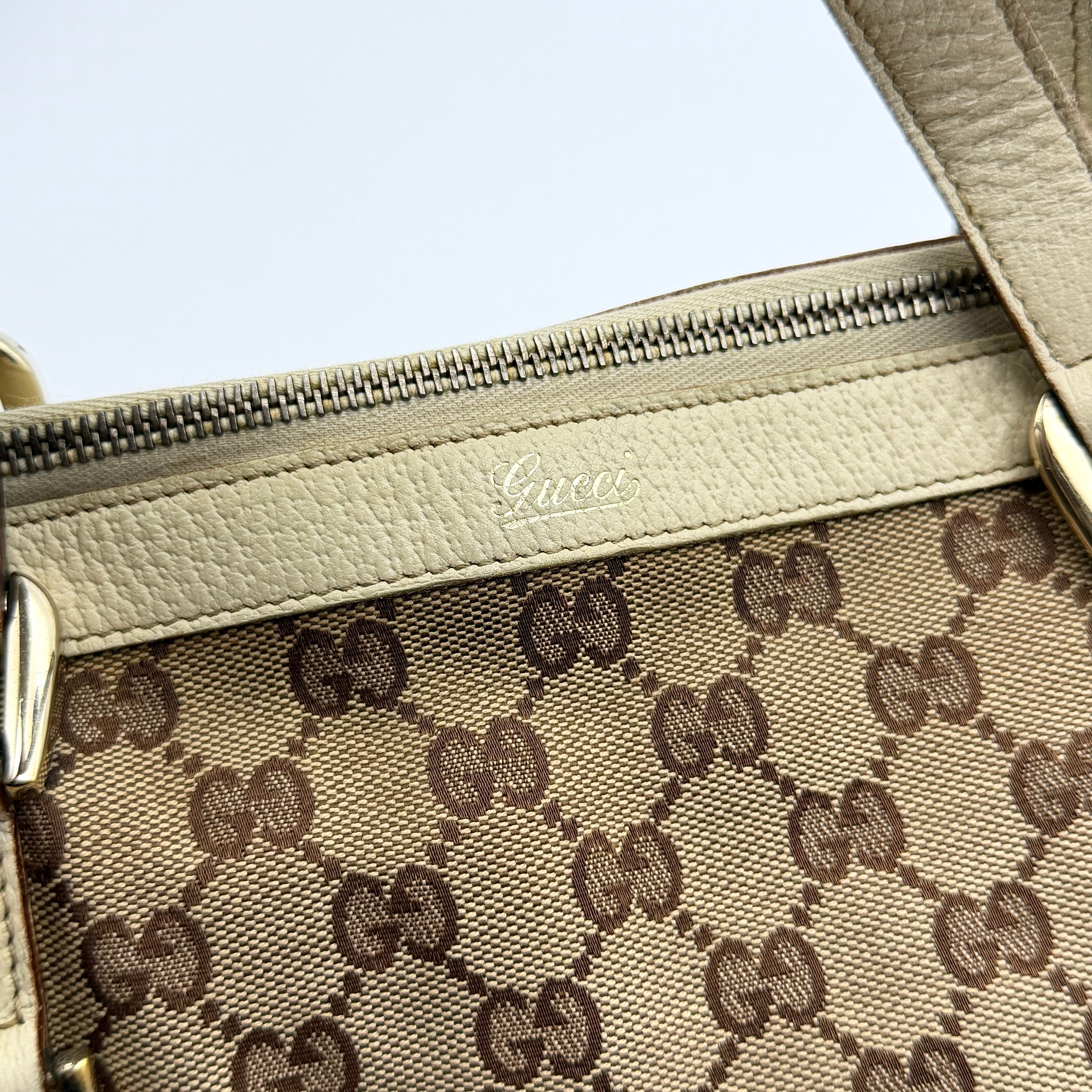 Gucci GG Monogram Abbey Shoulder Bag Beige/White