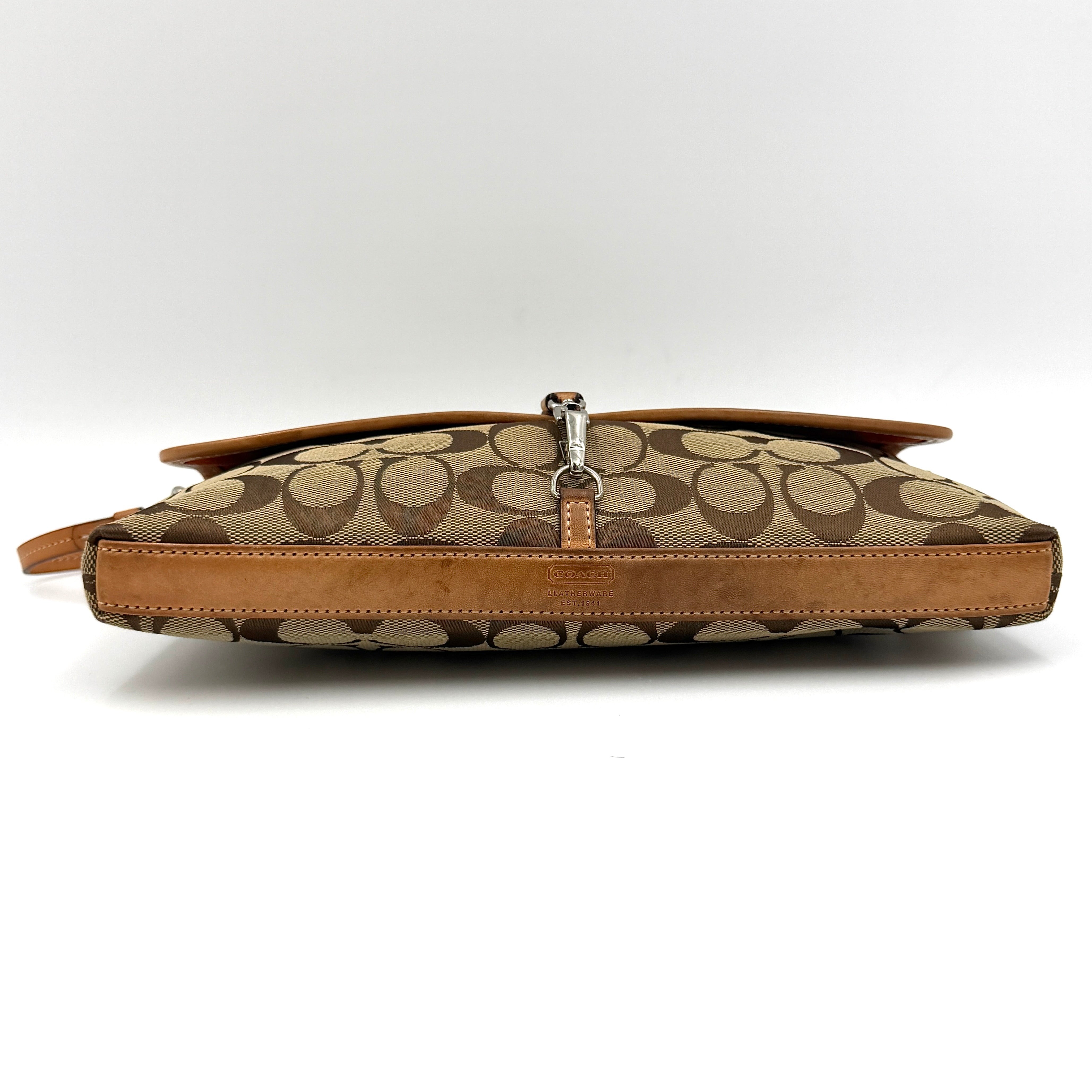 Coach Y2K Demi Clip Bagguete Shoulder Bag Beige/Tan