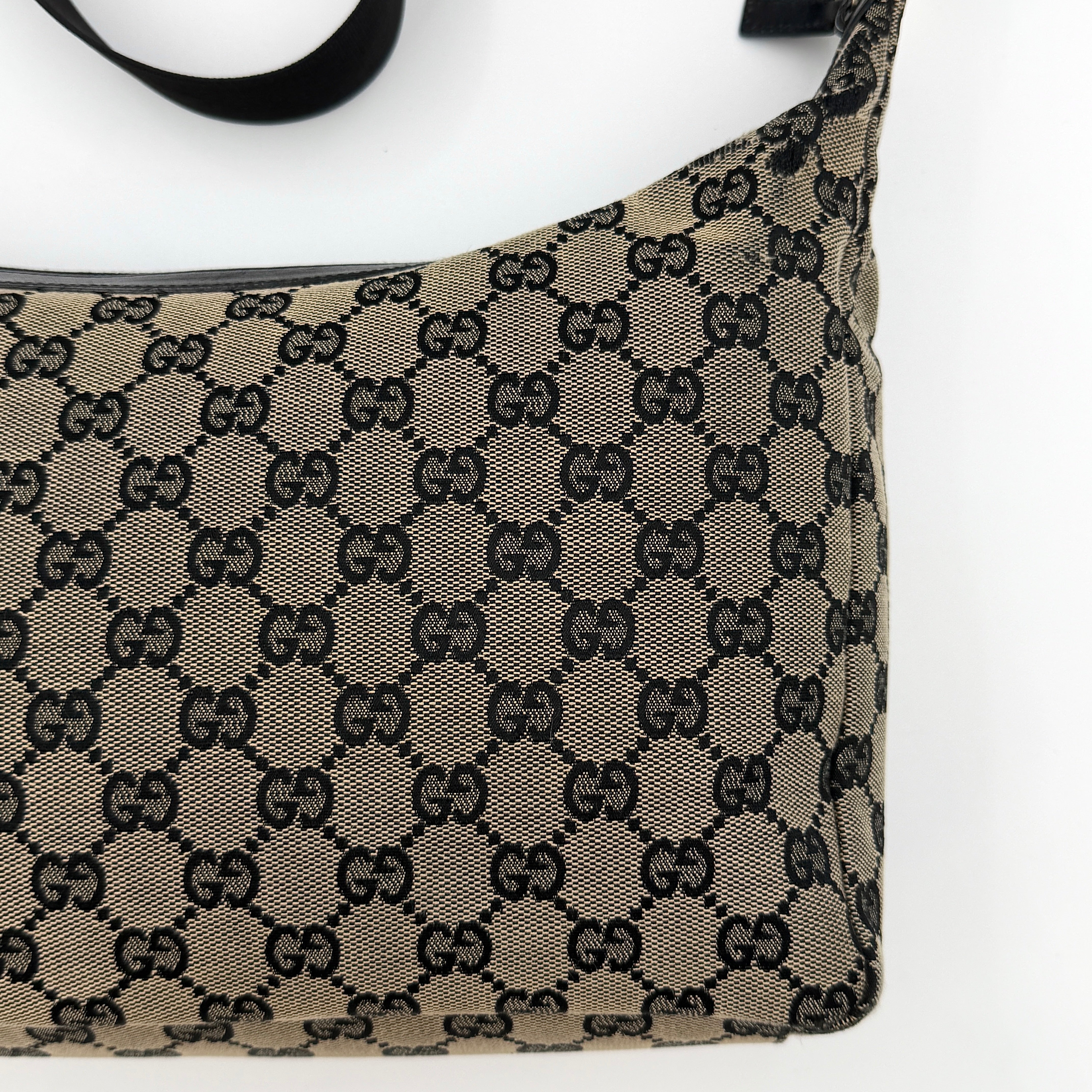 Gucci GG Monogram Crossbody Bag Grey/Black