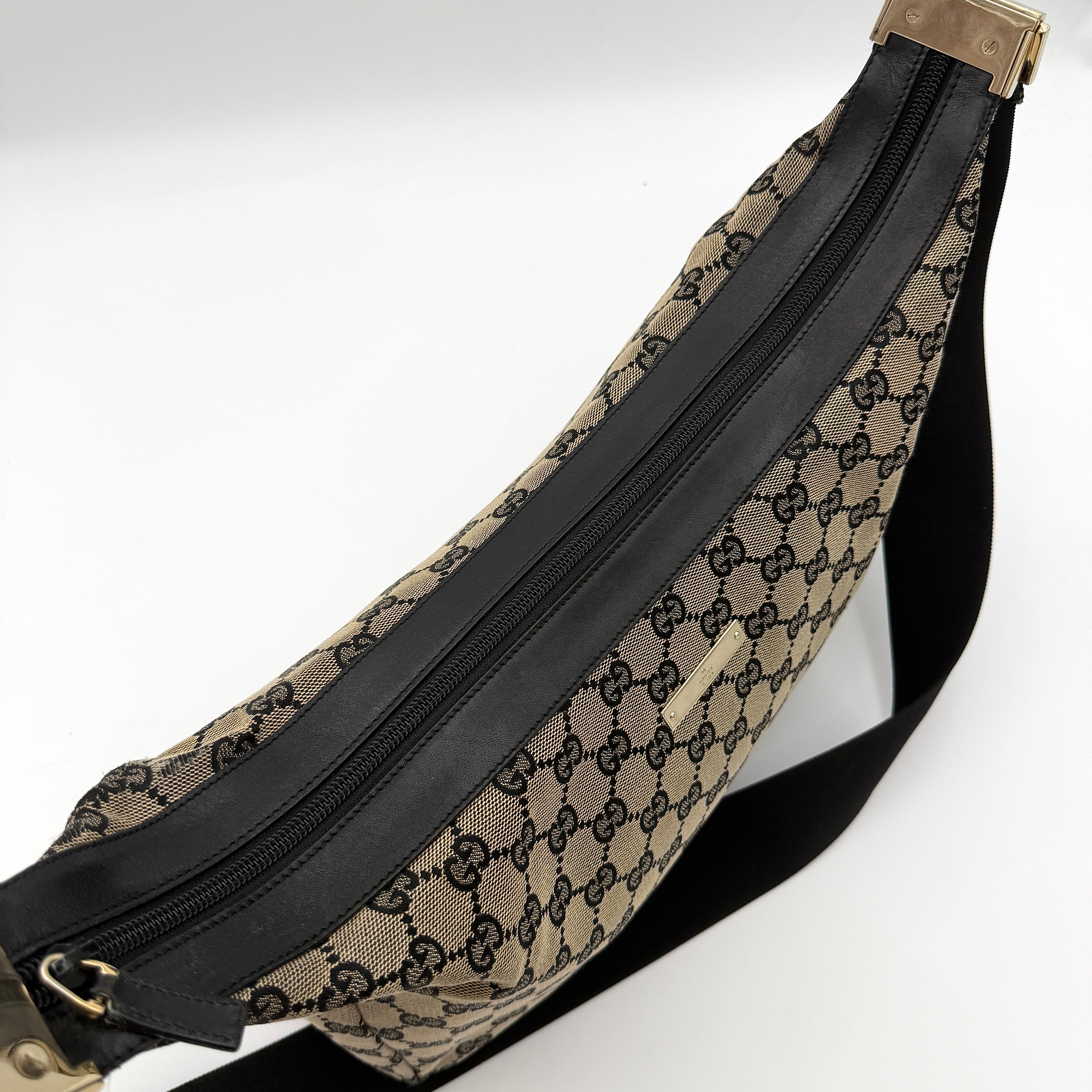 Gucci GG Monogram Crossbody Bag Grey/Black