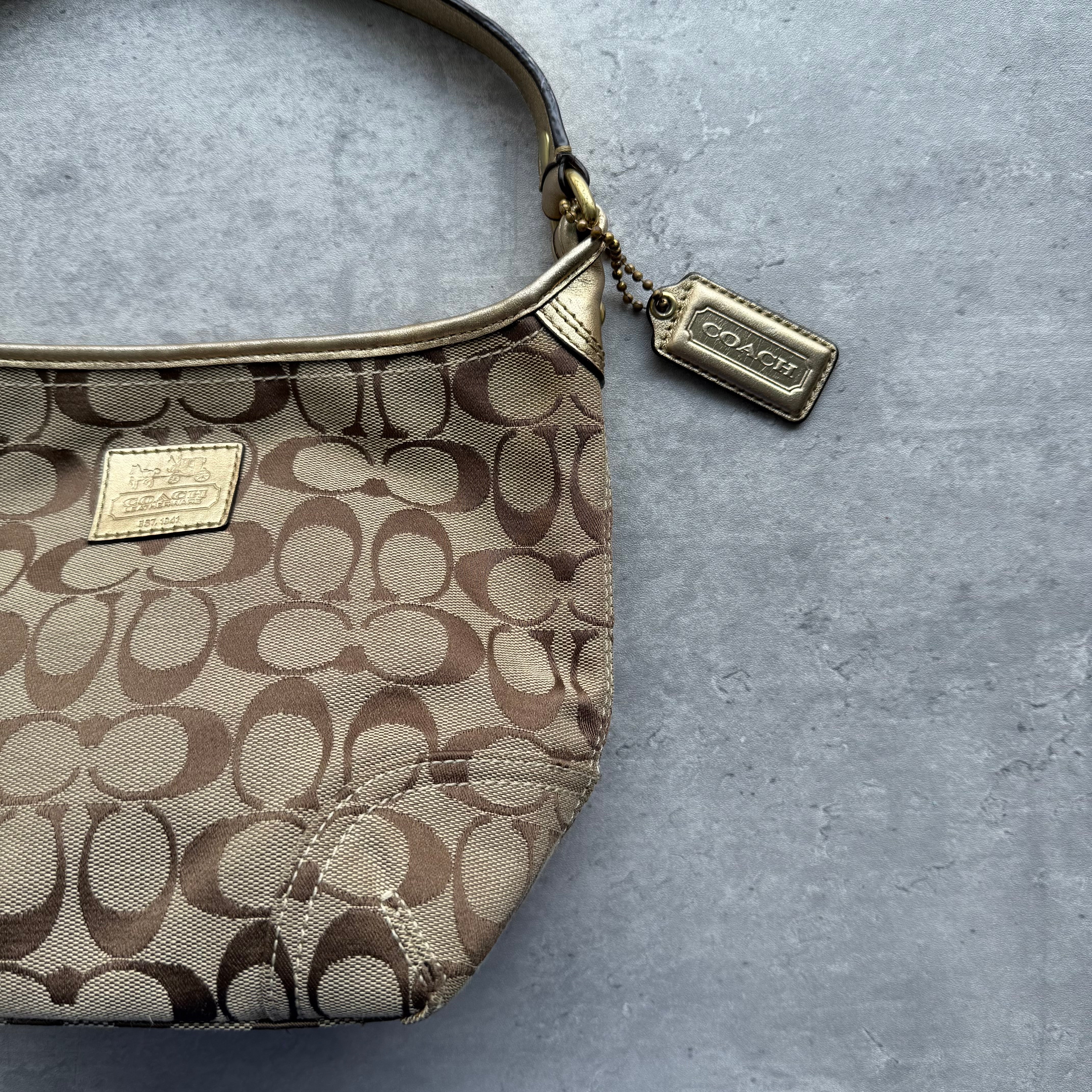 Coach Signature Sacoche Shoulder Bag Beige/Gold
