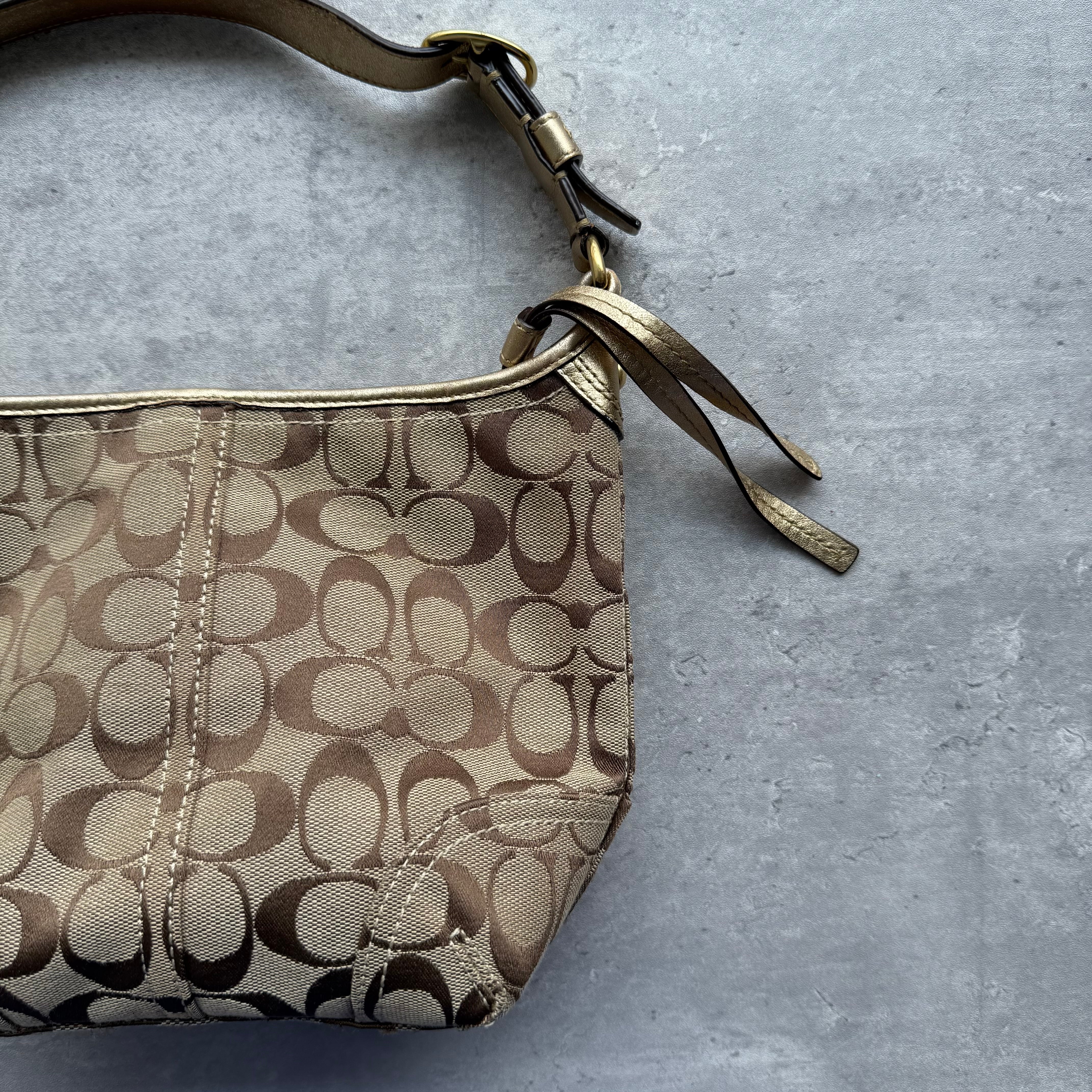 Coach Signature Sacoche Shoulder Bag Beige/Gold