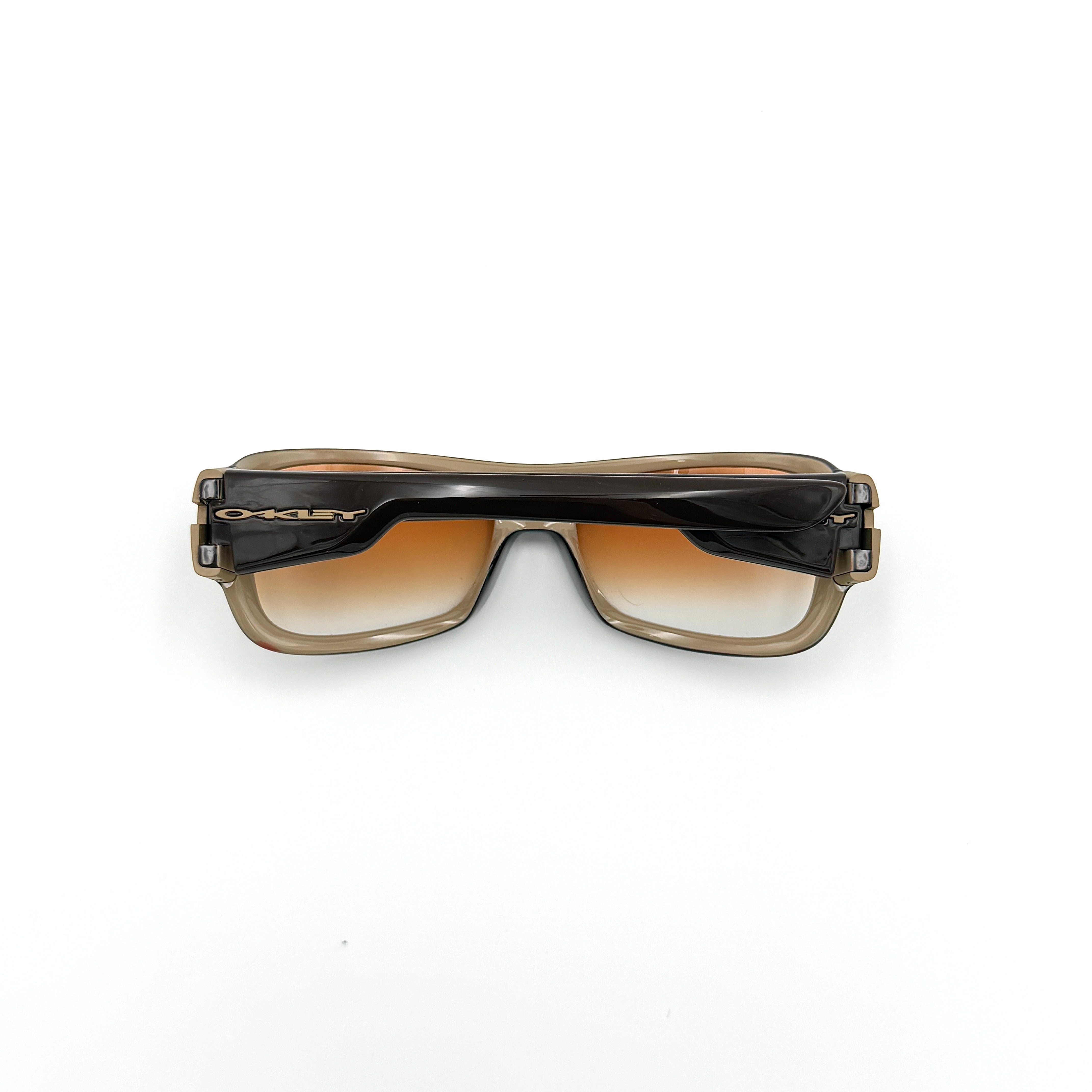 Oakley Motefrio Wraparound Sunglasses Brown/Bronze
