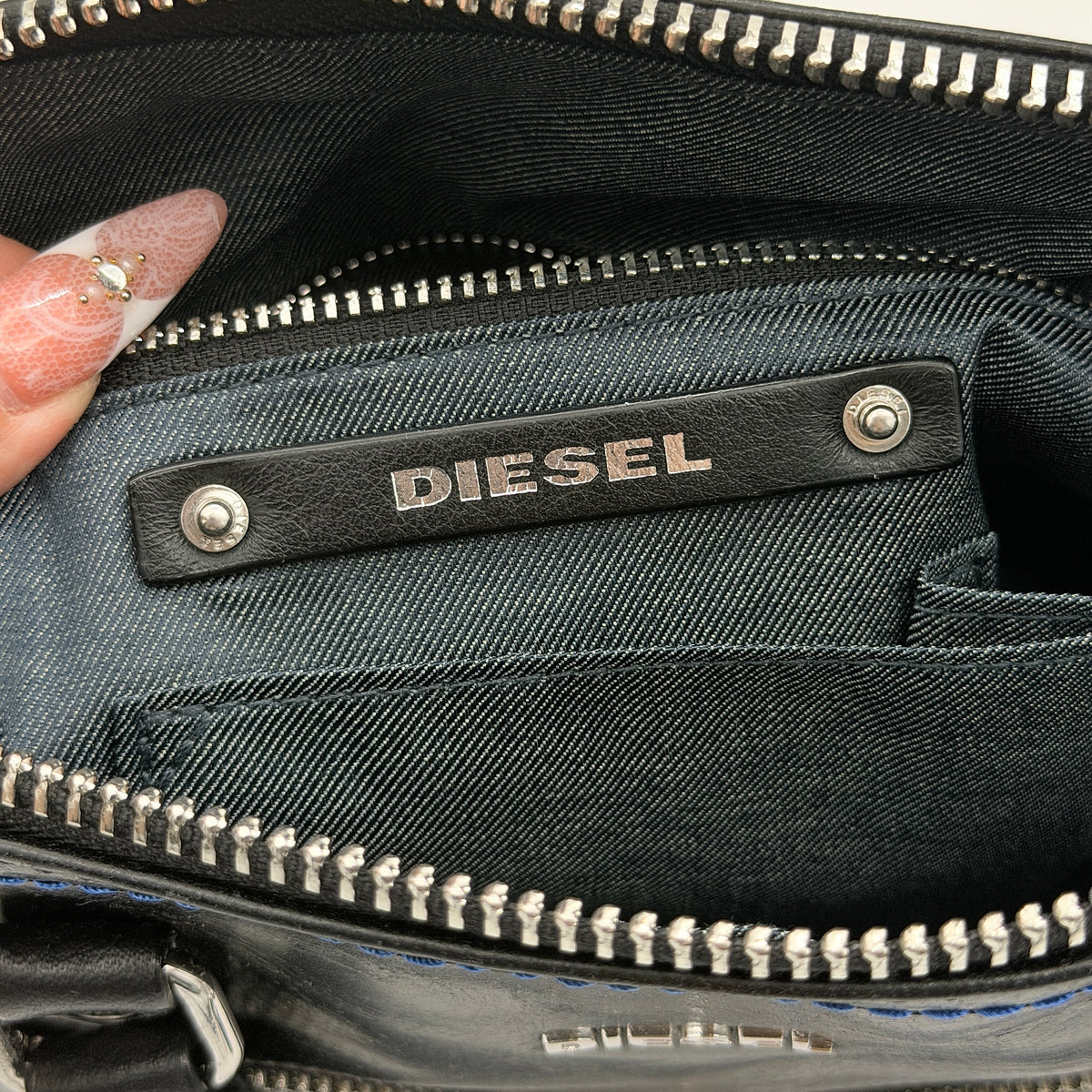 Diesel Le-Zipper 2Way Color-Block Leather Handbag Multicolor