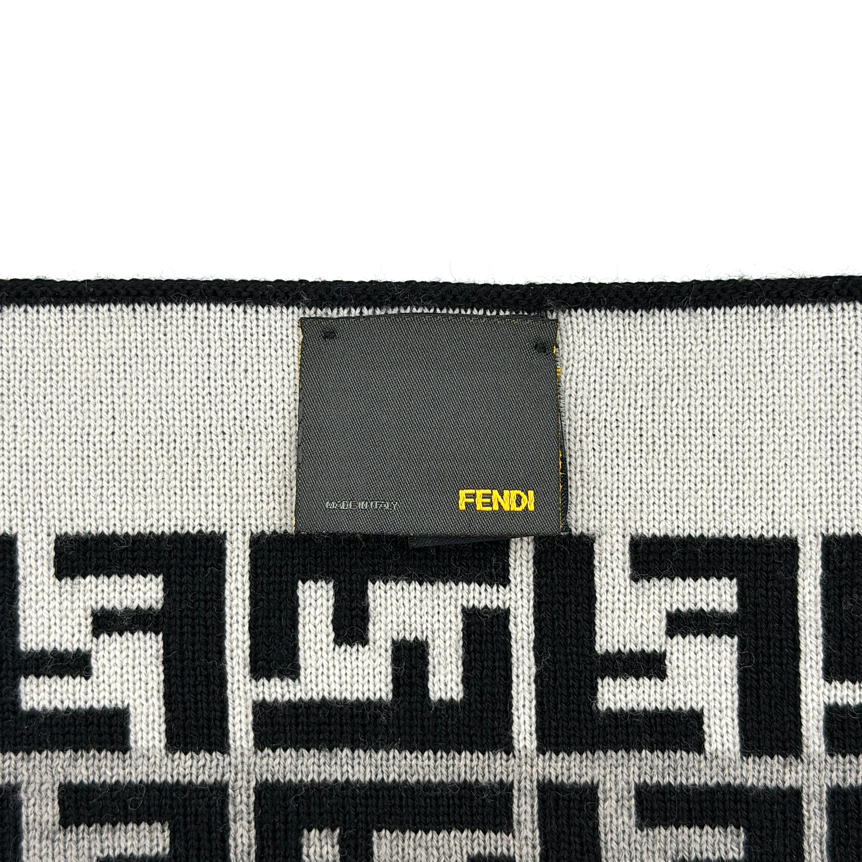 Fendi FF Zucca Gradient Wool Scarf Black/Grey