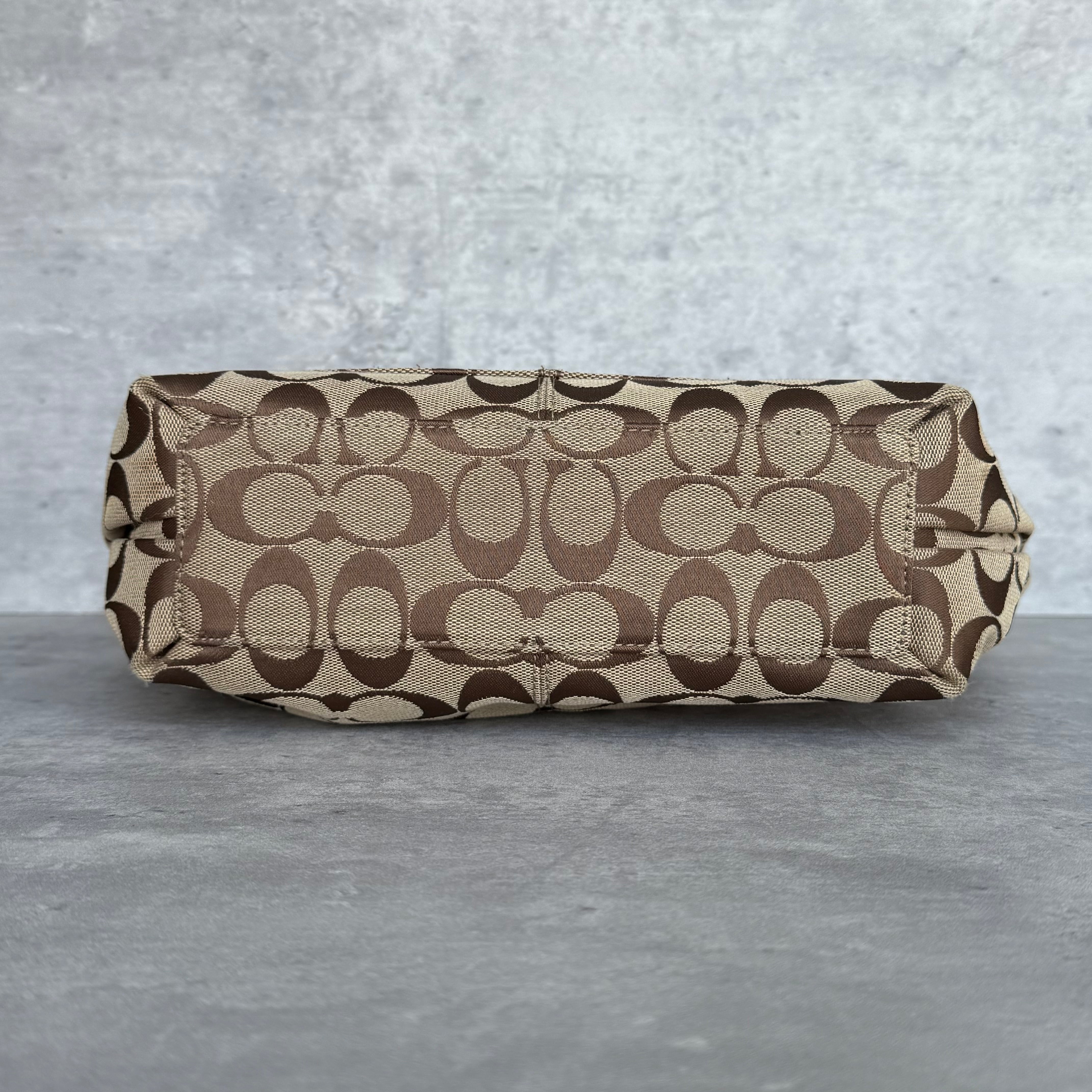 Coach Signature Penelope Shoulder Bag Beige/Gold