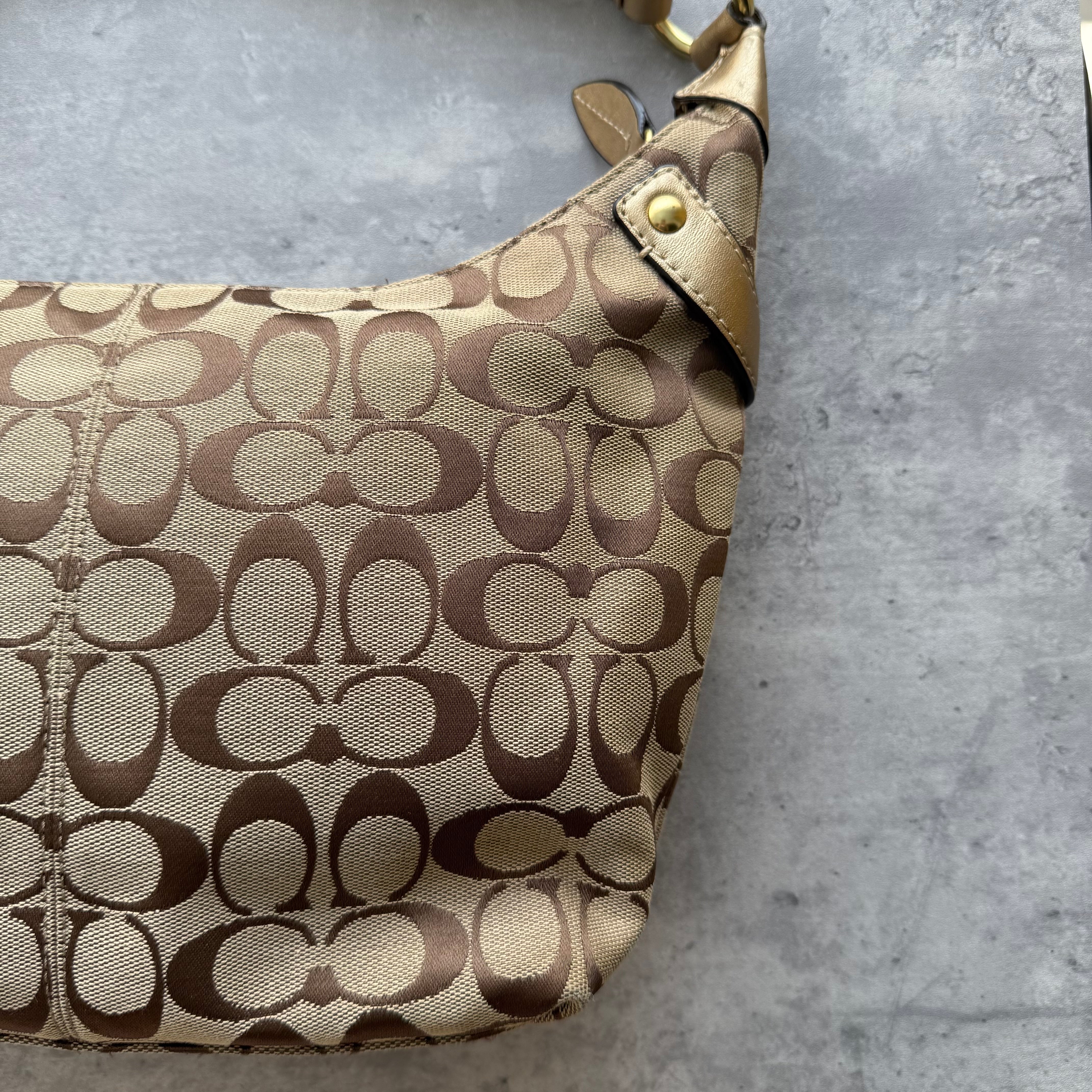 Coach Signature Penelope Shoulder Bag Beige/Gold