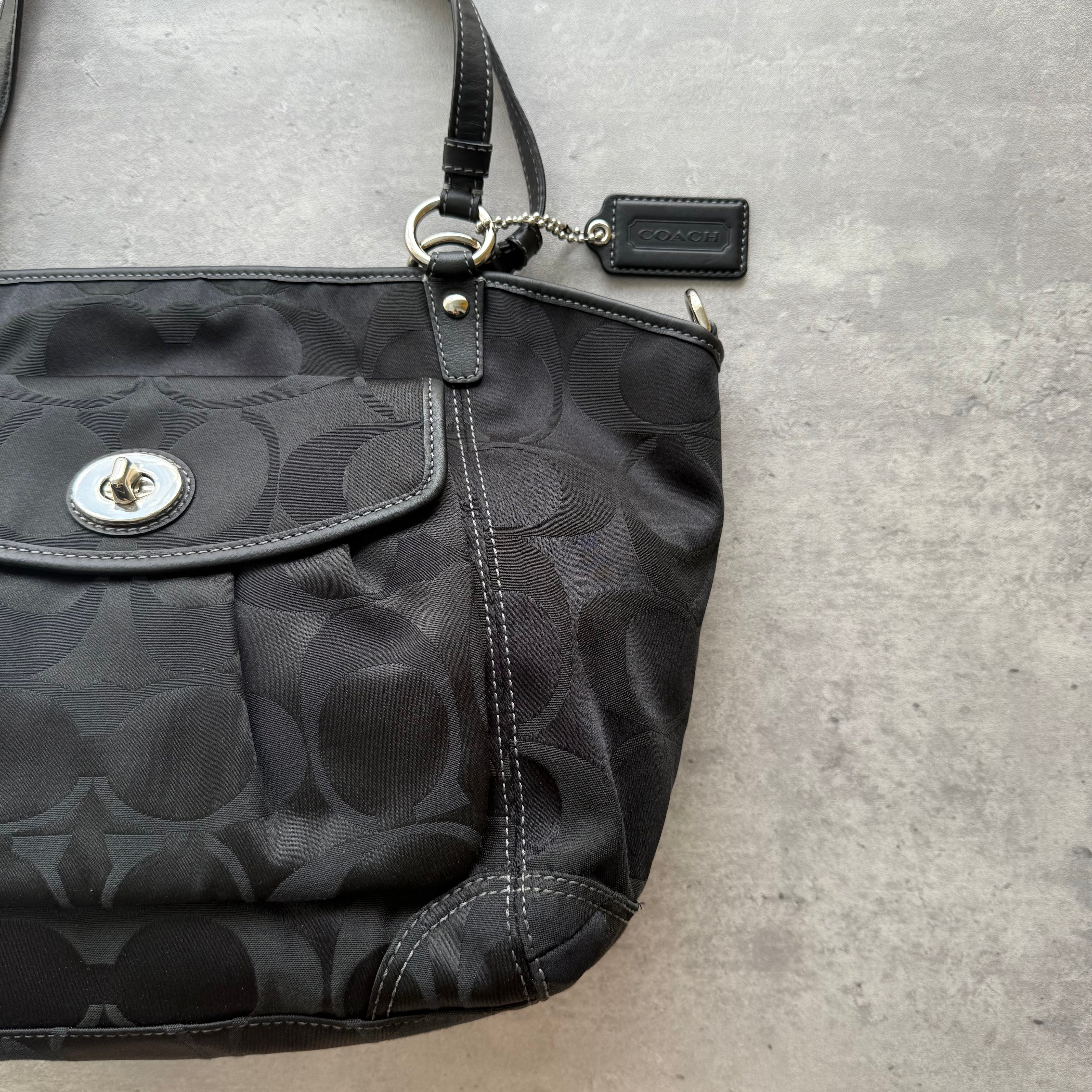 Coach 2Way Signature Leah Shoulder Bag Black