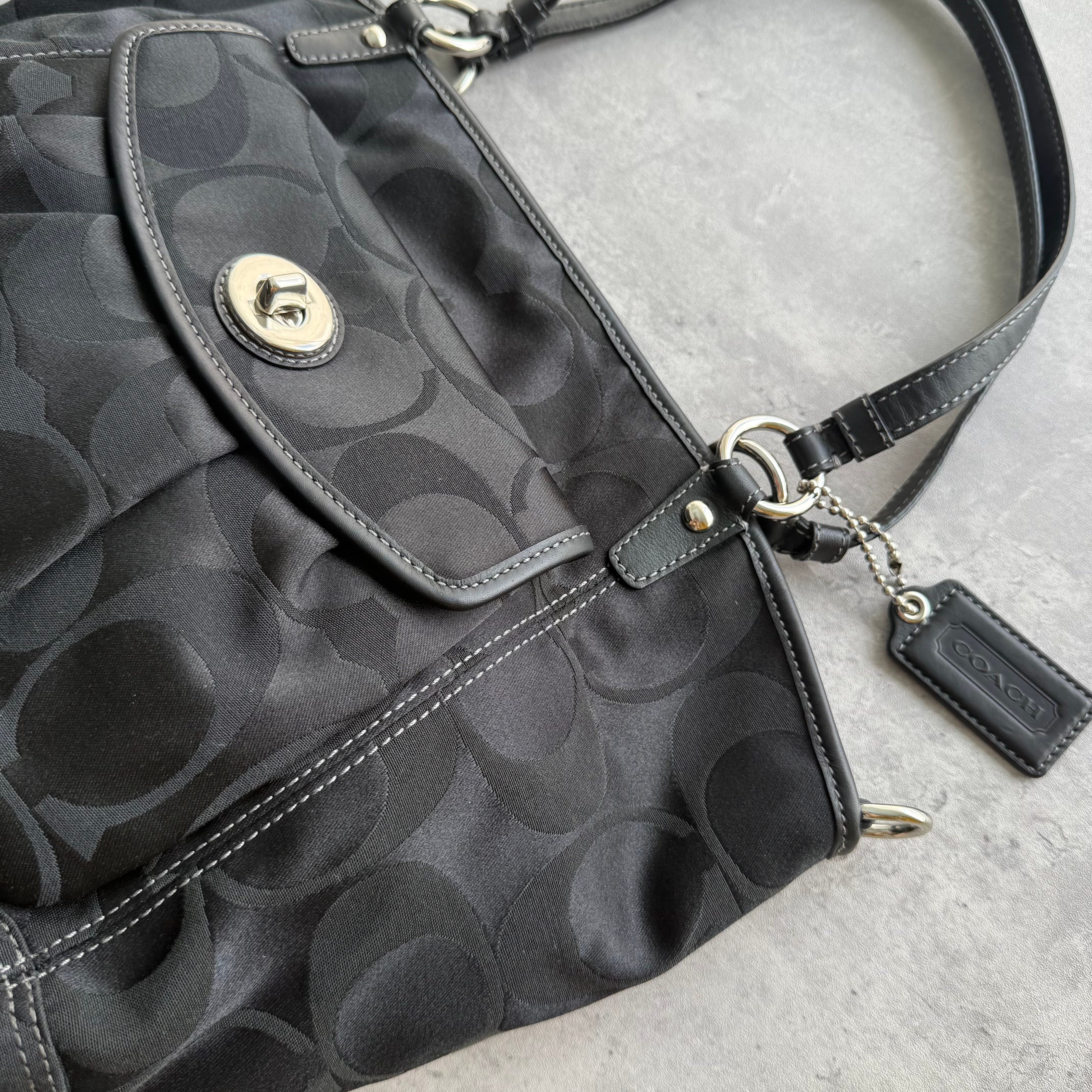 Coach 2Way Signature Leah Shoulder Bag Black