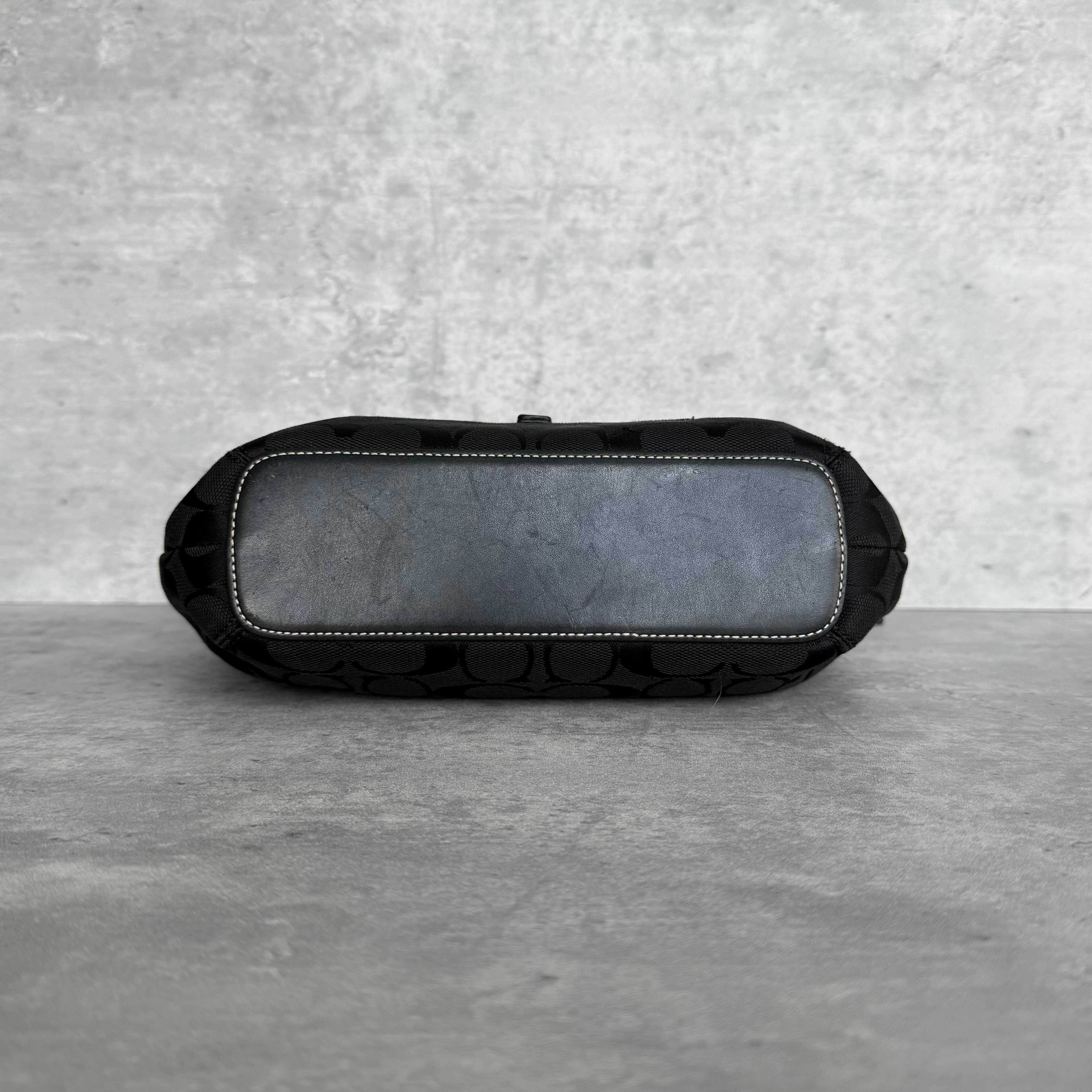 Coach Signature Clip Shoulder Bag Black