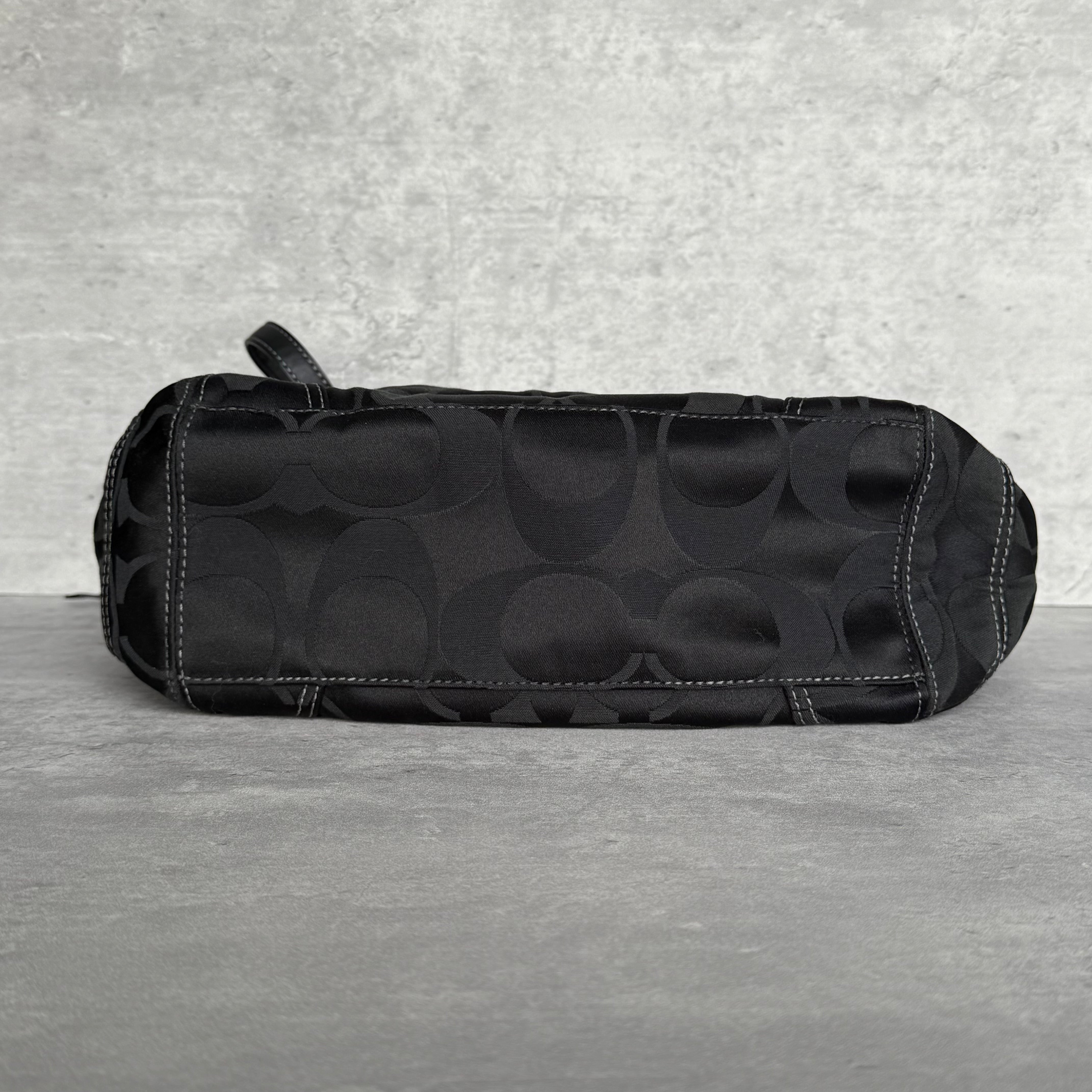 Coach 2Way Signature Leah Shoulder Bag Black