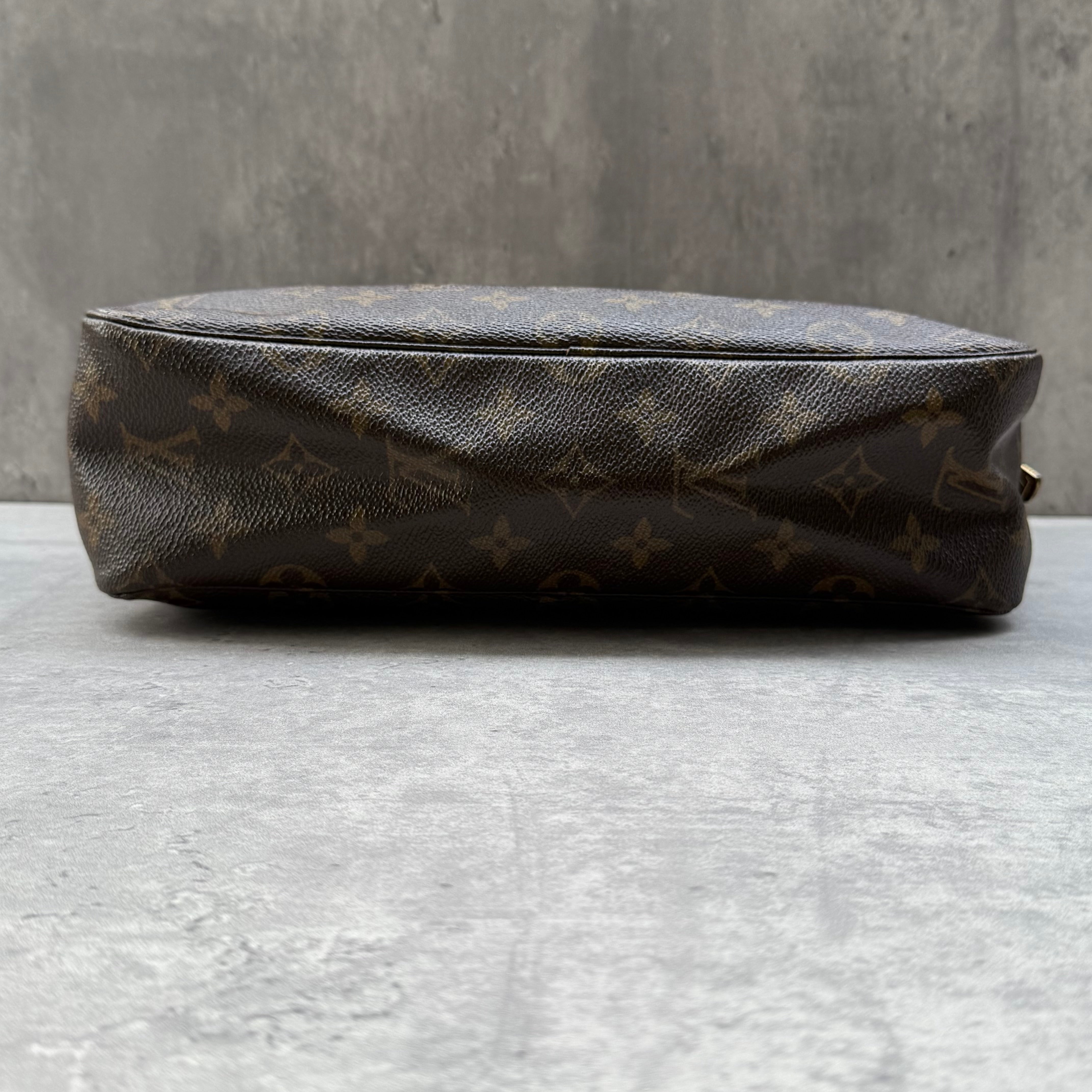 Louis Vuitton Trousse de Toilette Monogram Washbag