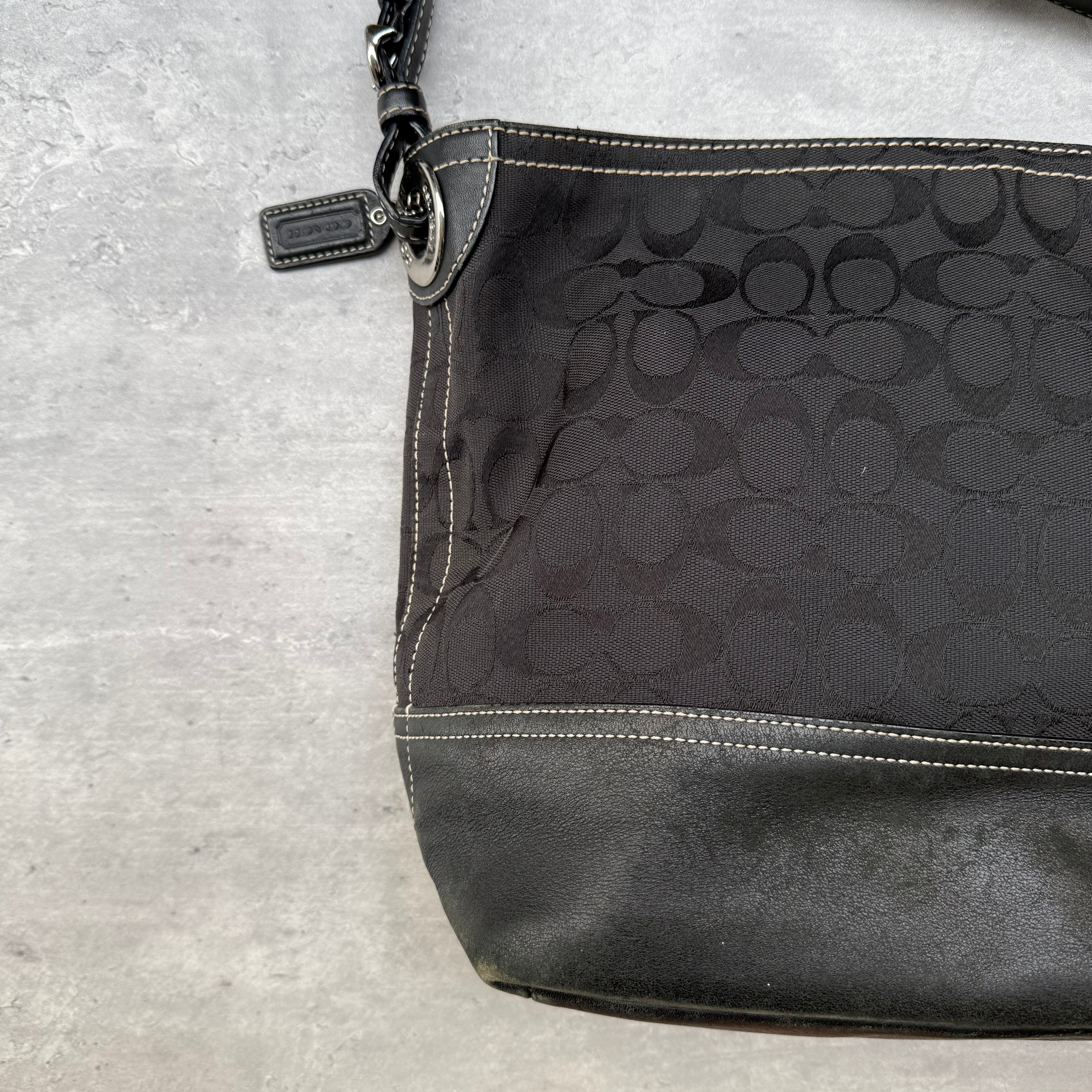 Coach Signature Canvas ShoulderBag Black