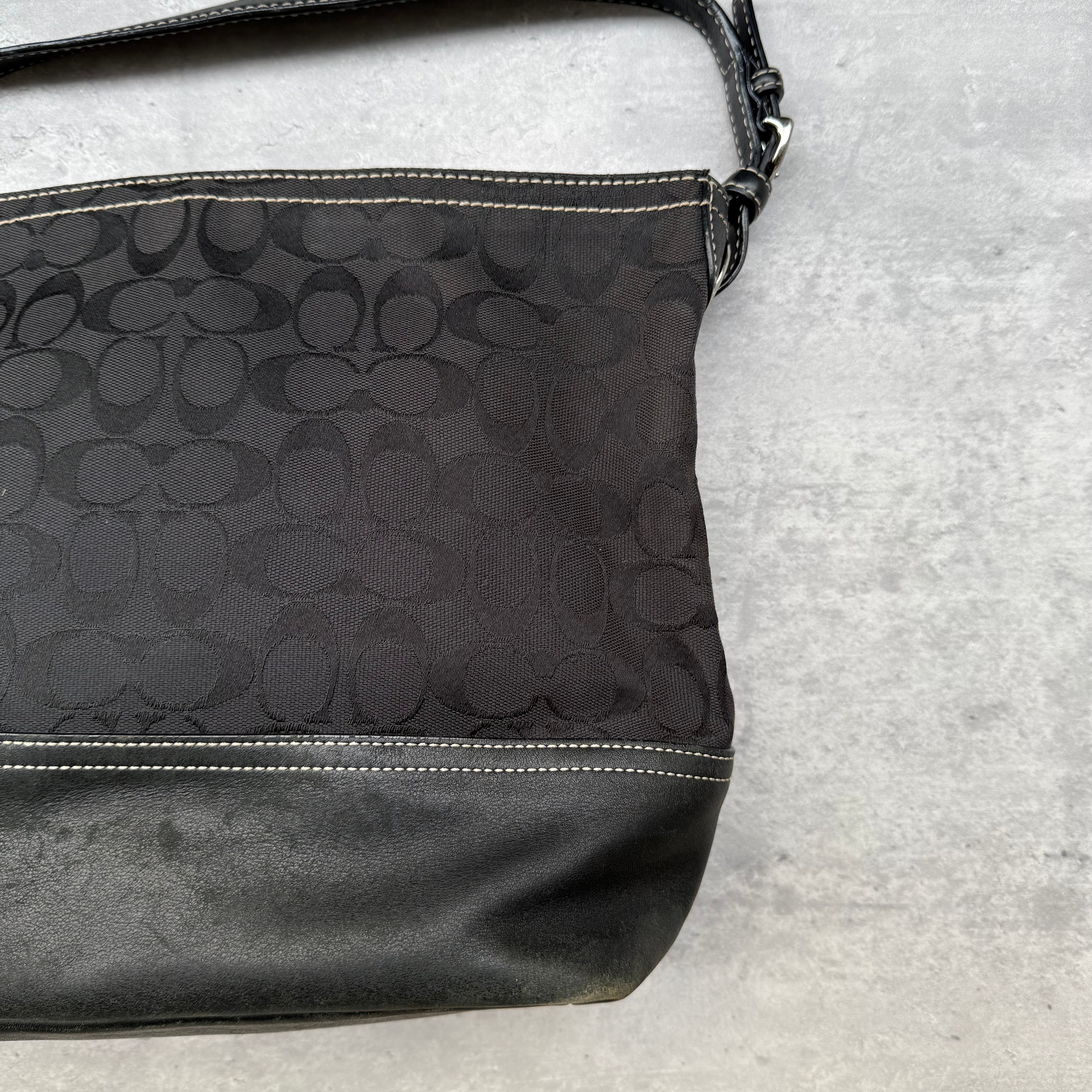 Coach Signature Canvas ShoulderBag Black