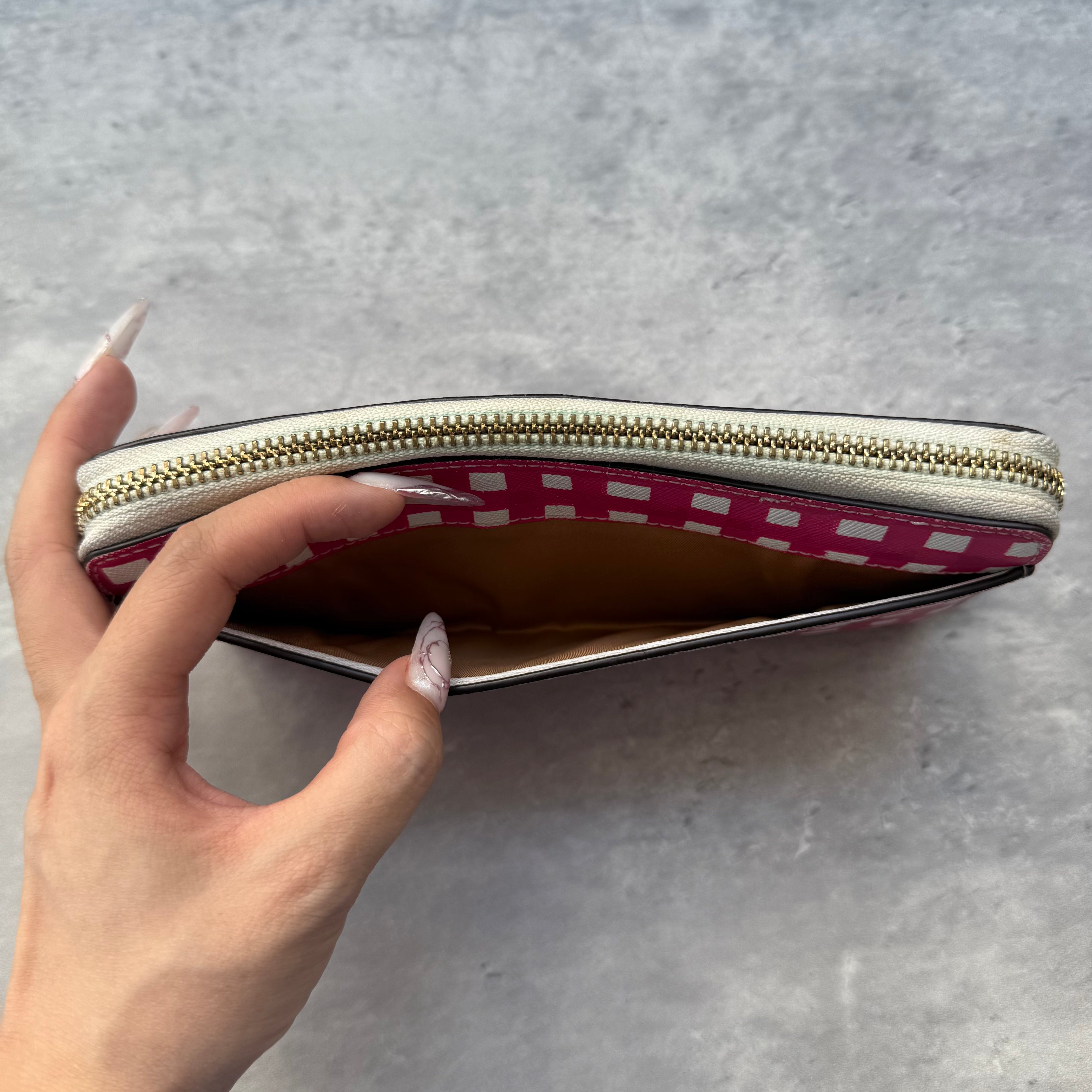 Coach Accordion Zip Wallet Gradient Dot Print Pink/White