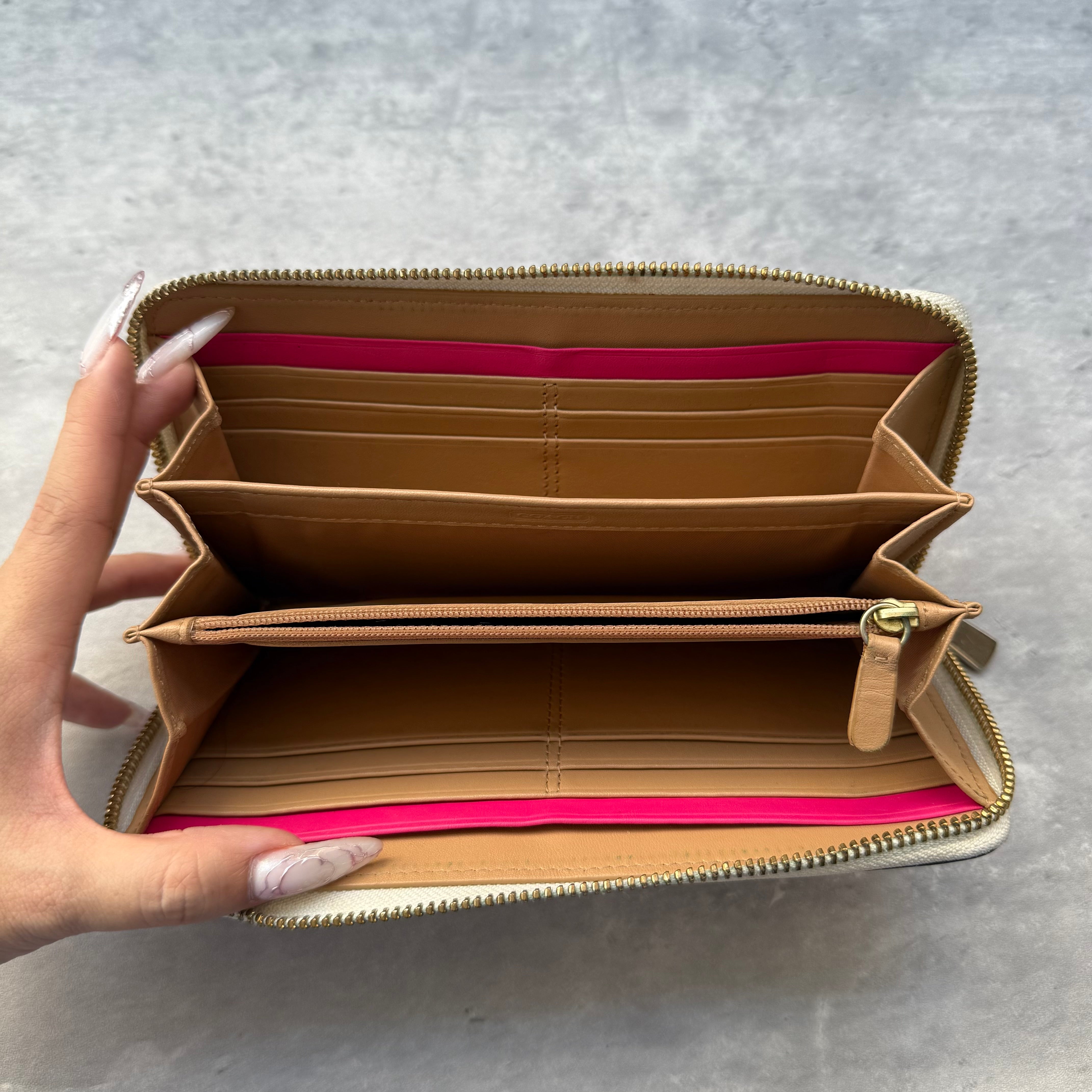 Coach Accordion Zip Wallet Gradient Dot Print Pink/White