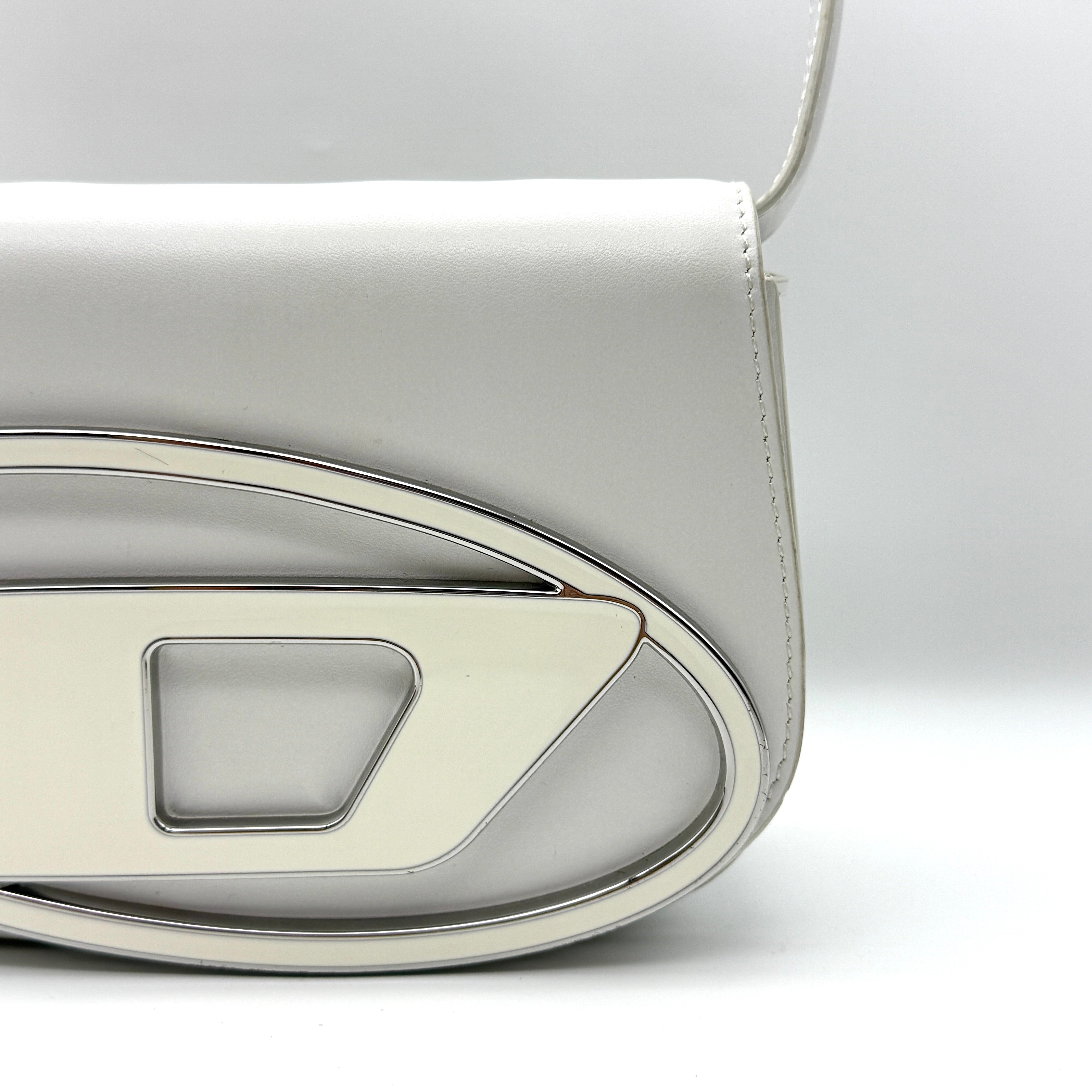 Diesel 1DR Plaque Shoulder Bag White