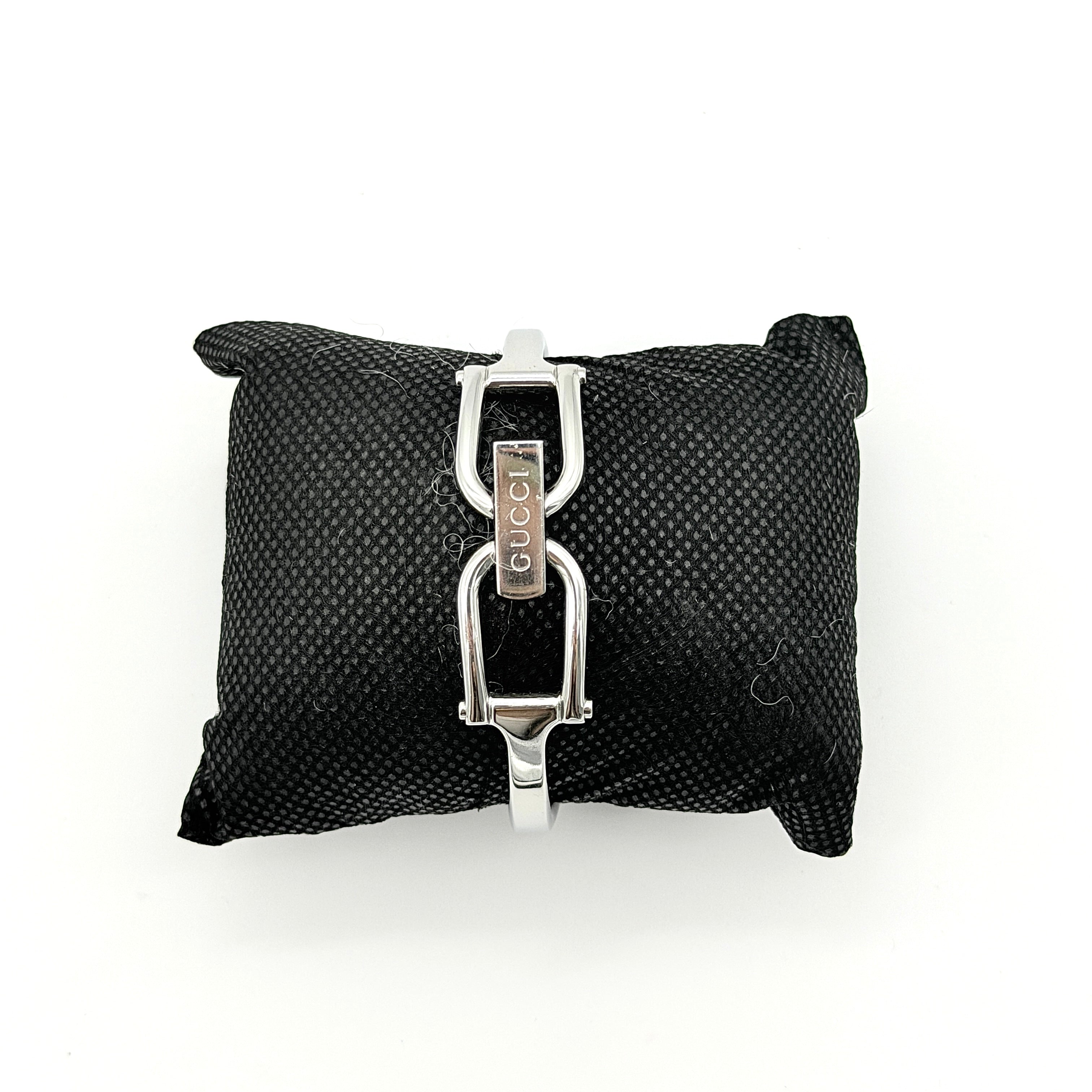 Gucci 1500L Bangle Watch Silver