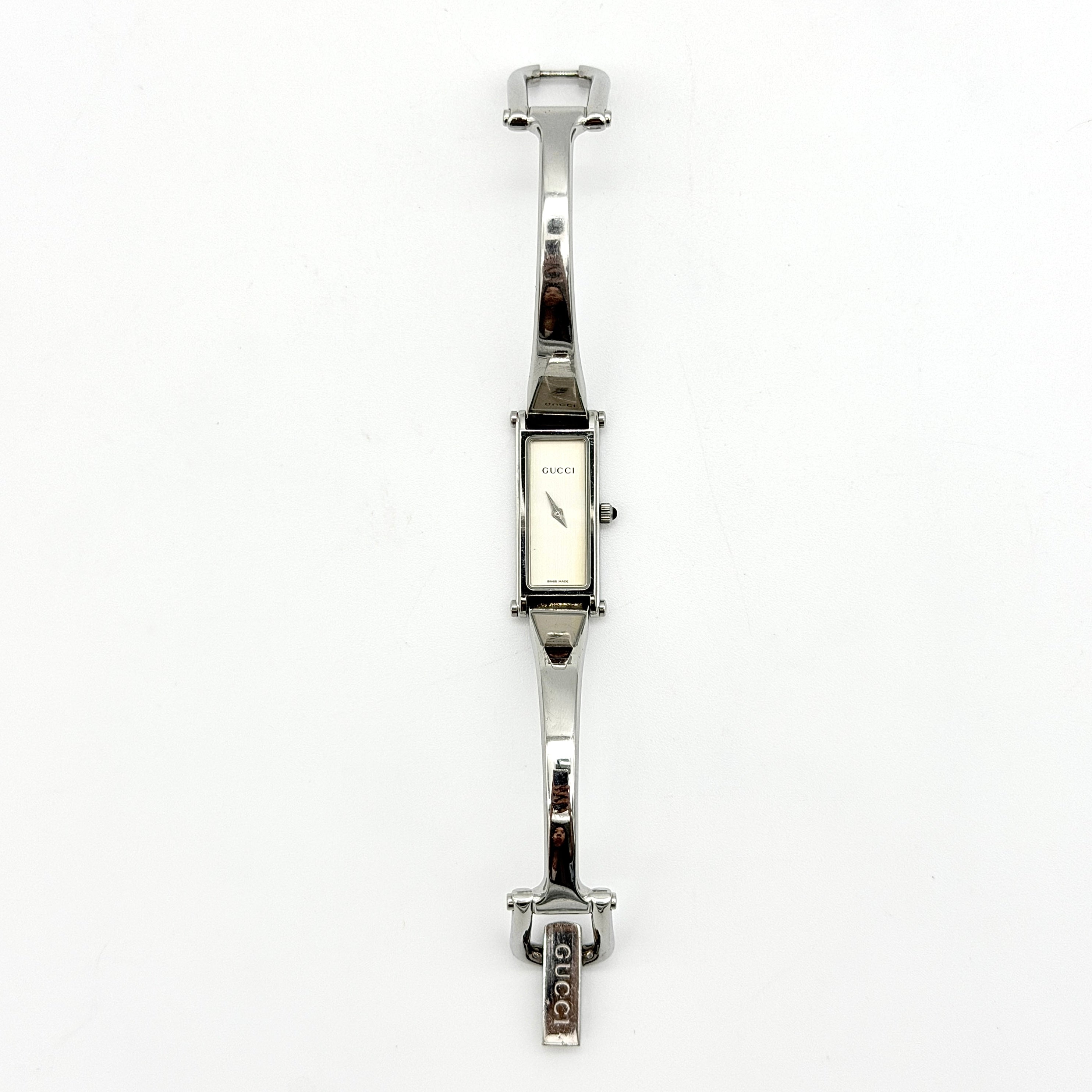 Gucci 1500L Bangle Watch Silver