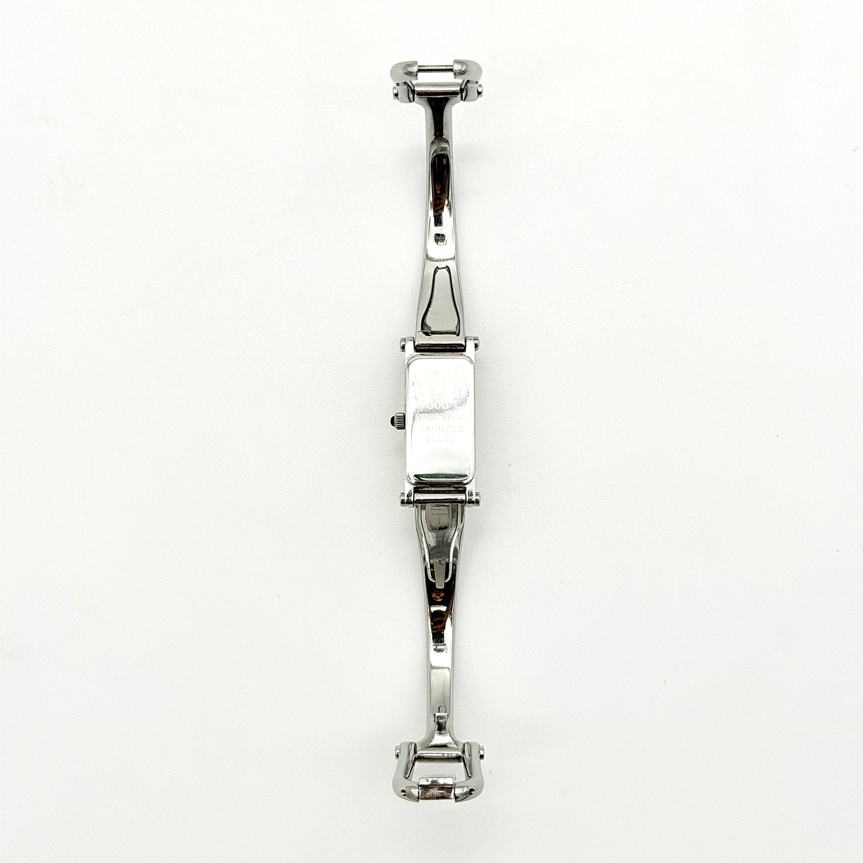 Gucci 1500L Bangle Watch Silver