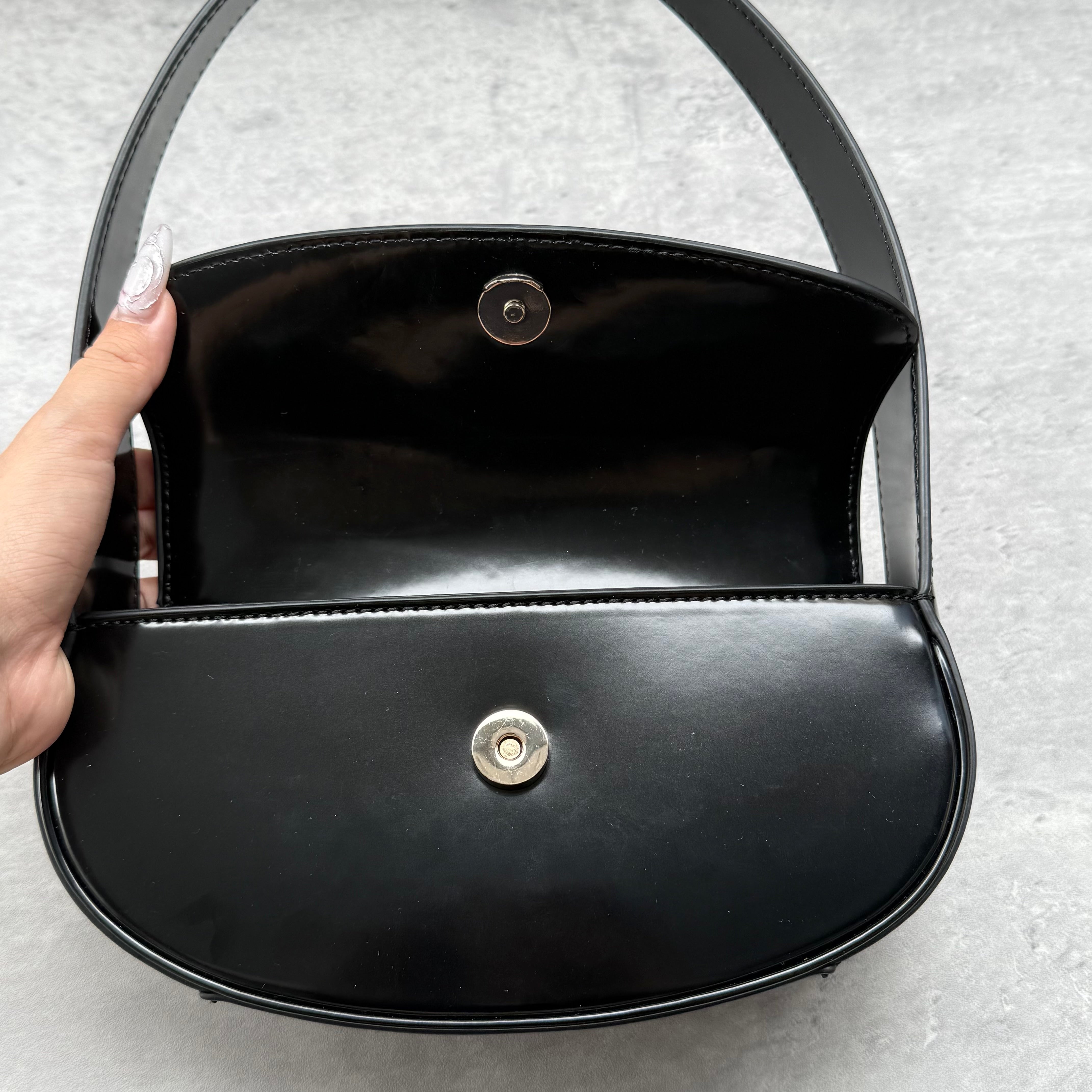 Guess USA Mini Arnela Shoulder Bag Black