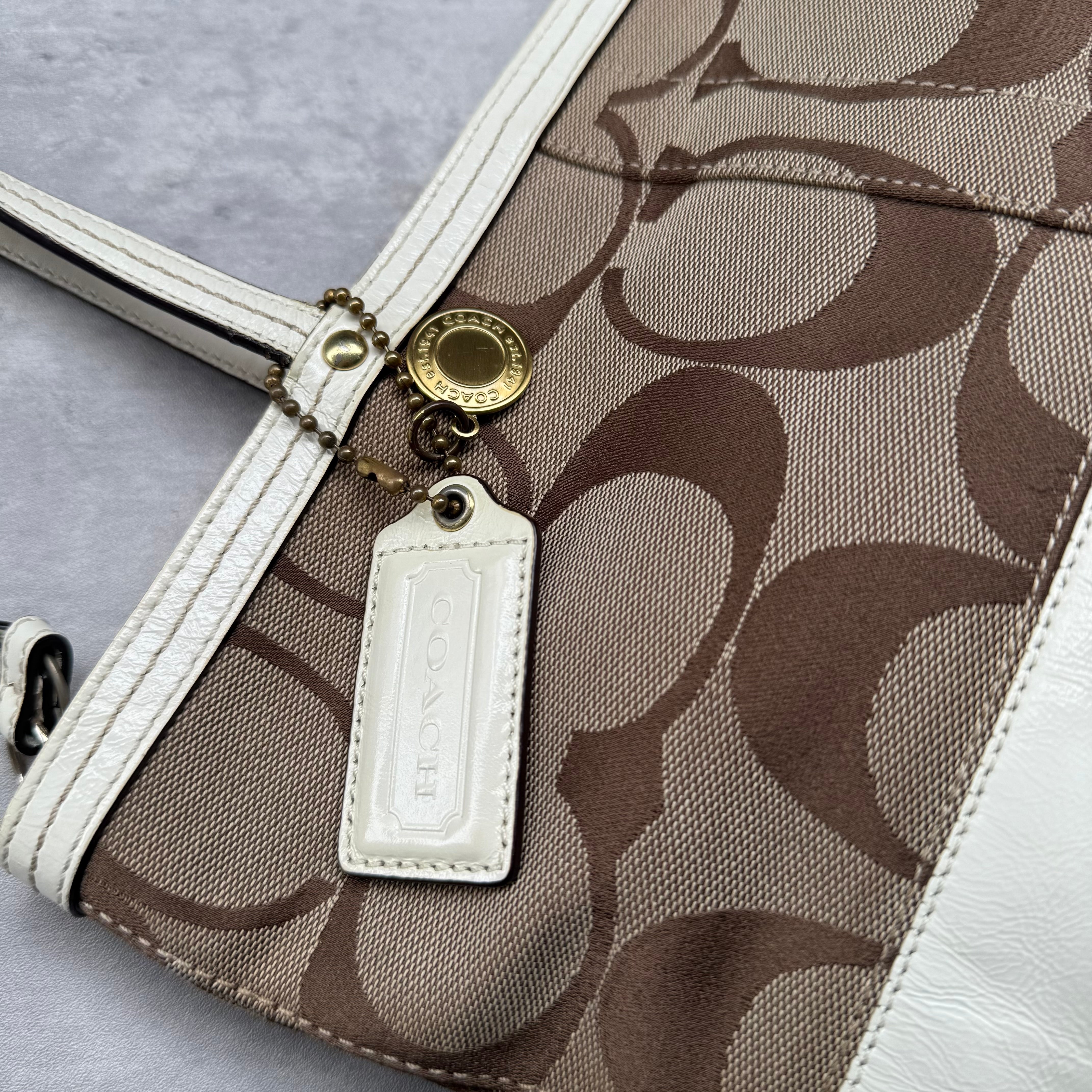 Coach Signature Sufflette Tote Bag Beige/White