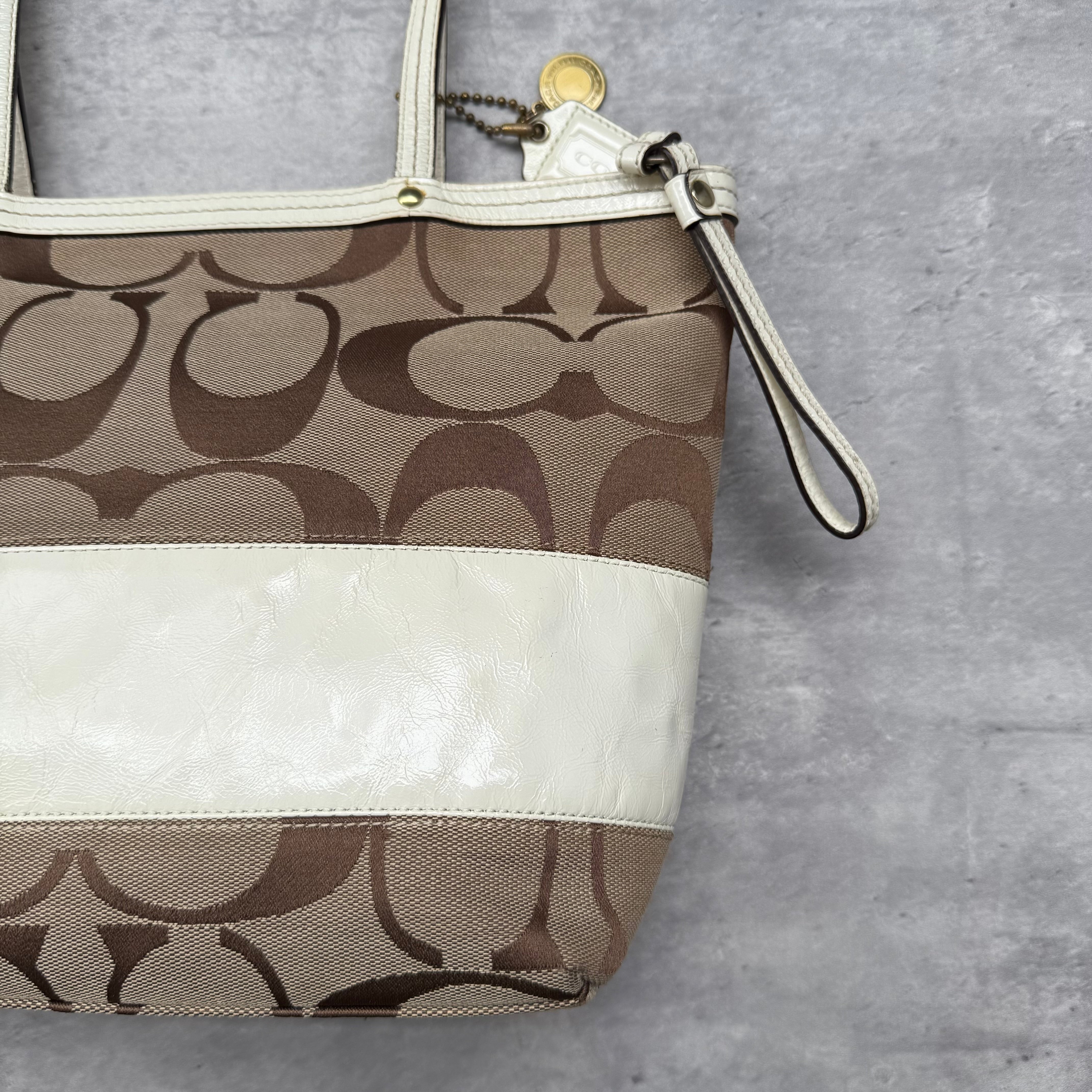 Coach Signature Sufflette Tote Bag Beige/White