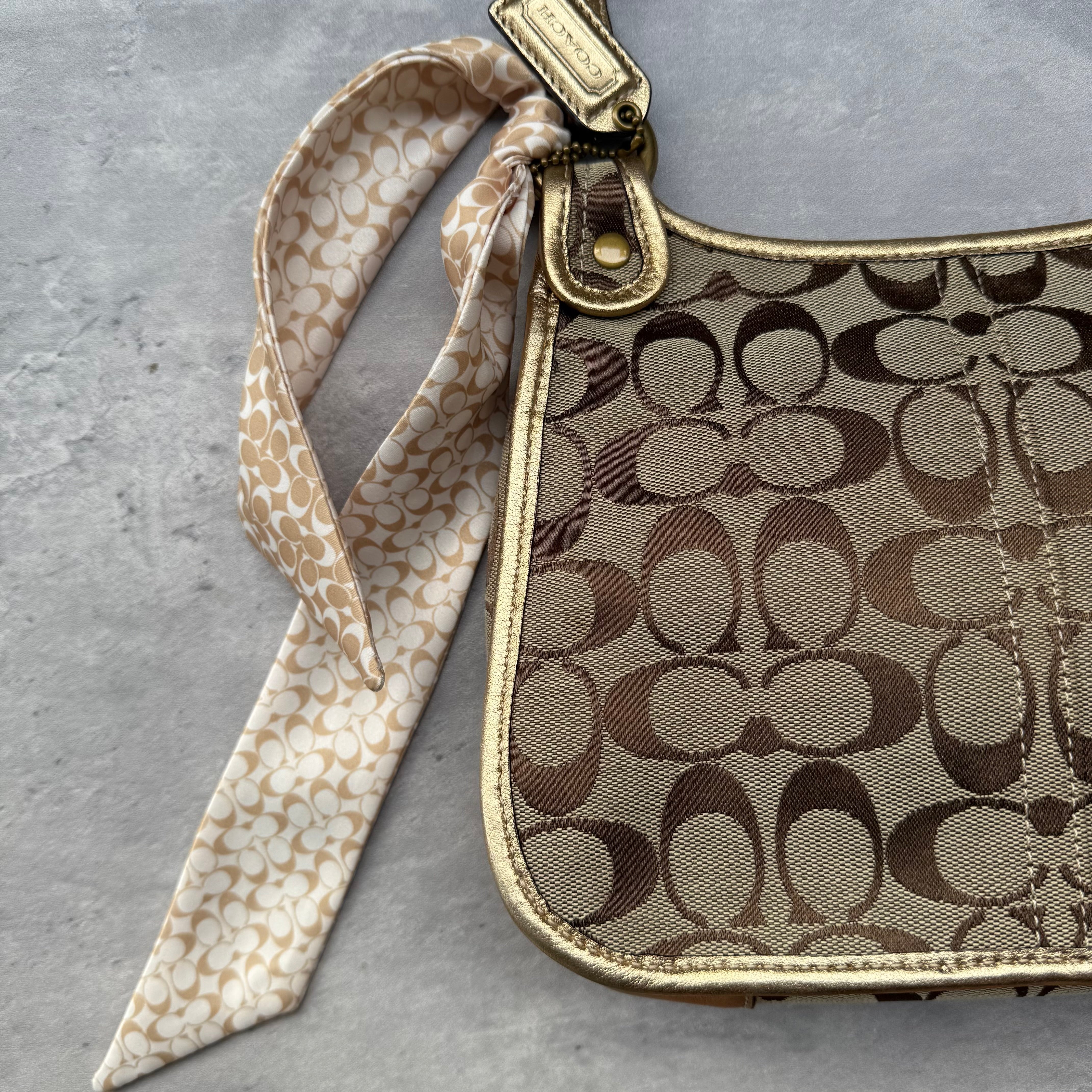 Coach Signature Turnlock Crossbody Bag Beige/Gold