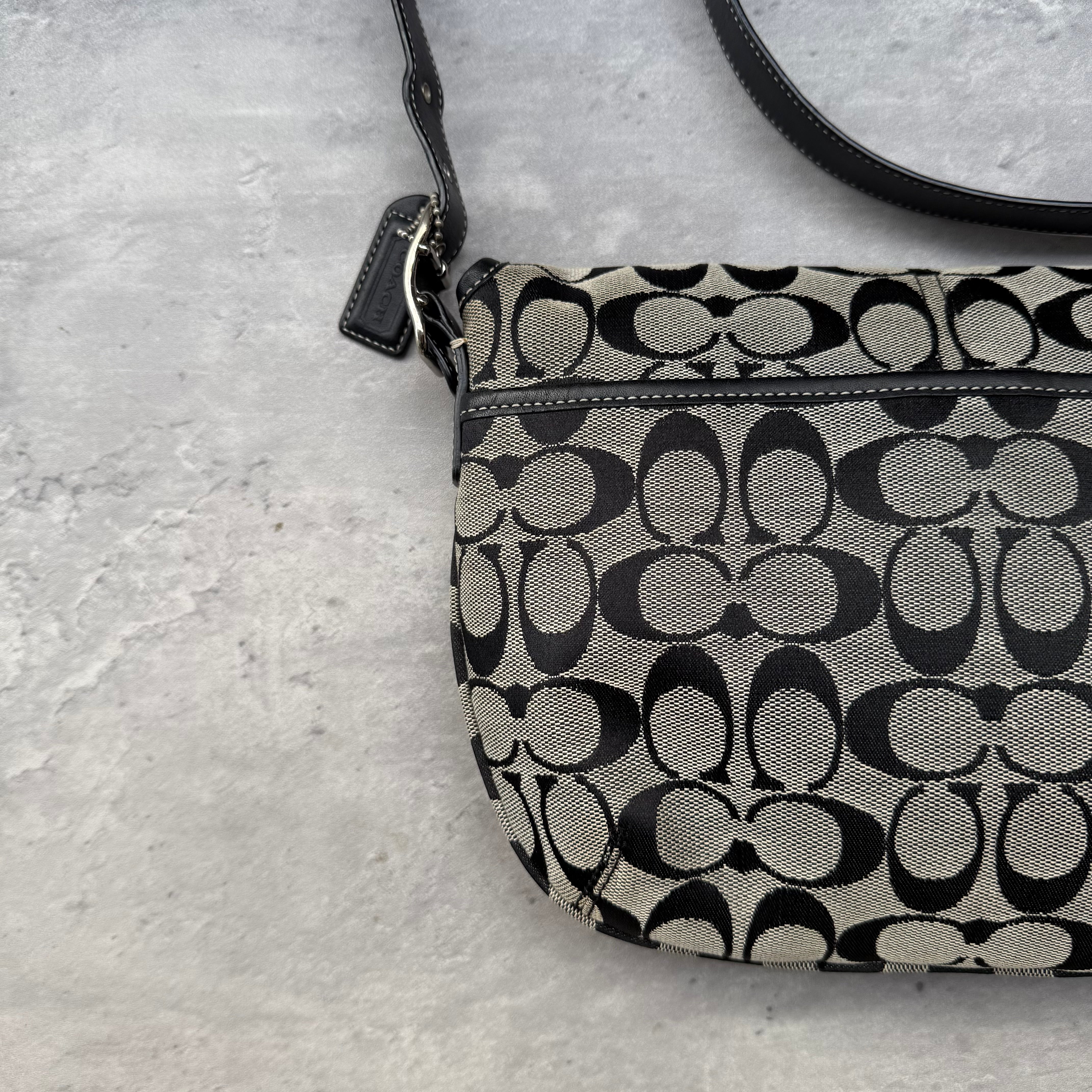 Coach Signature Canvas Crossbody Bag Black/Grey