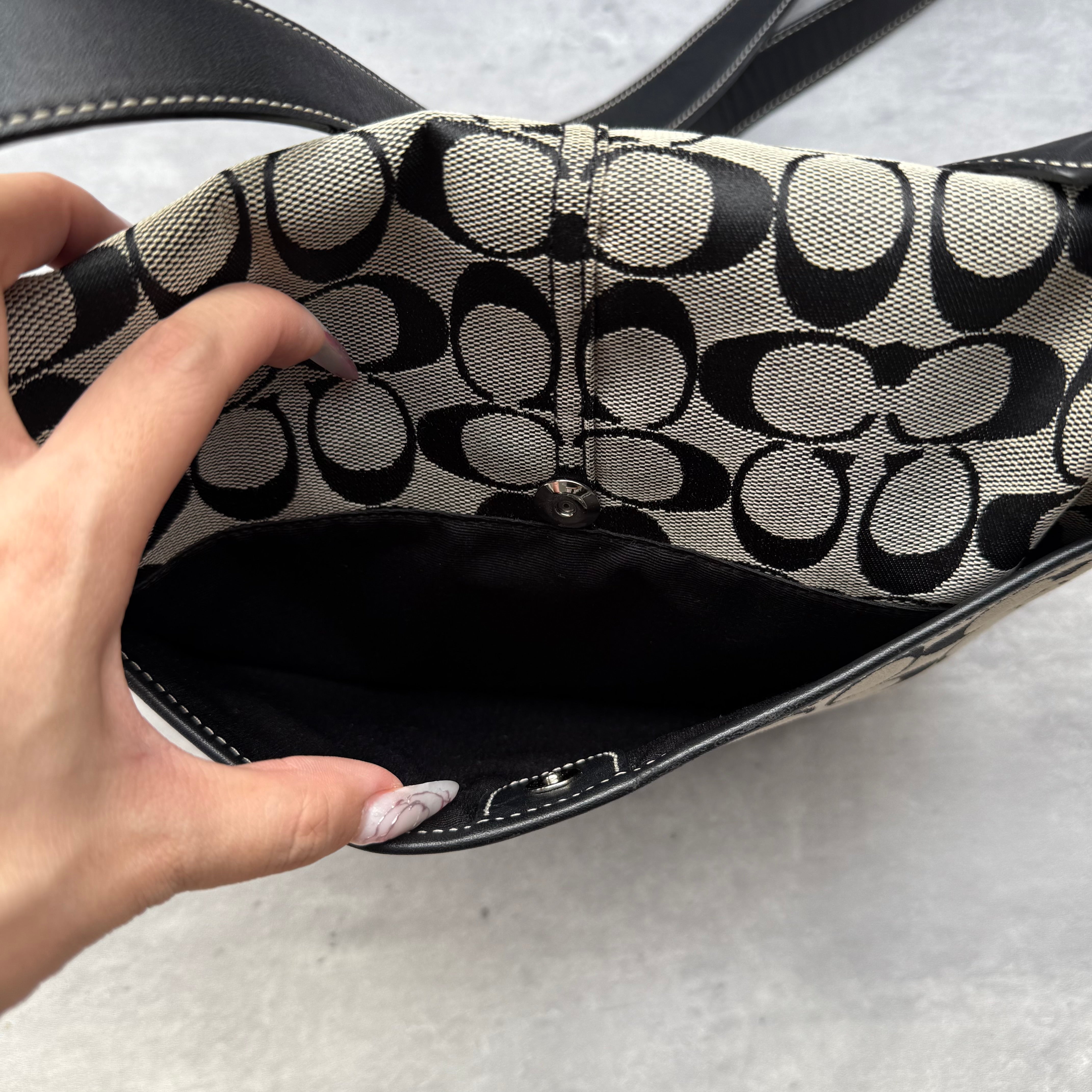 Coach Signature Canvas Crossbody Bag Black/Grey