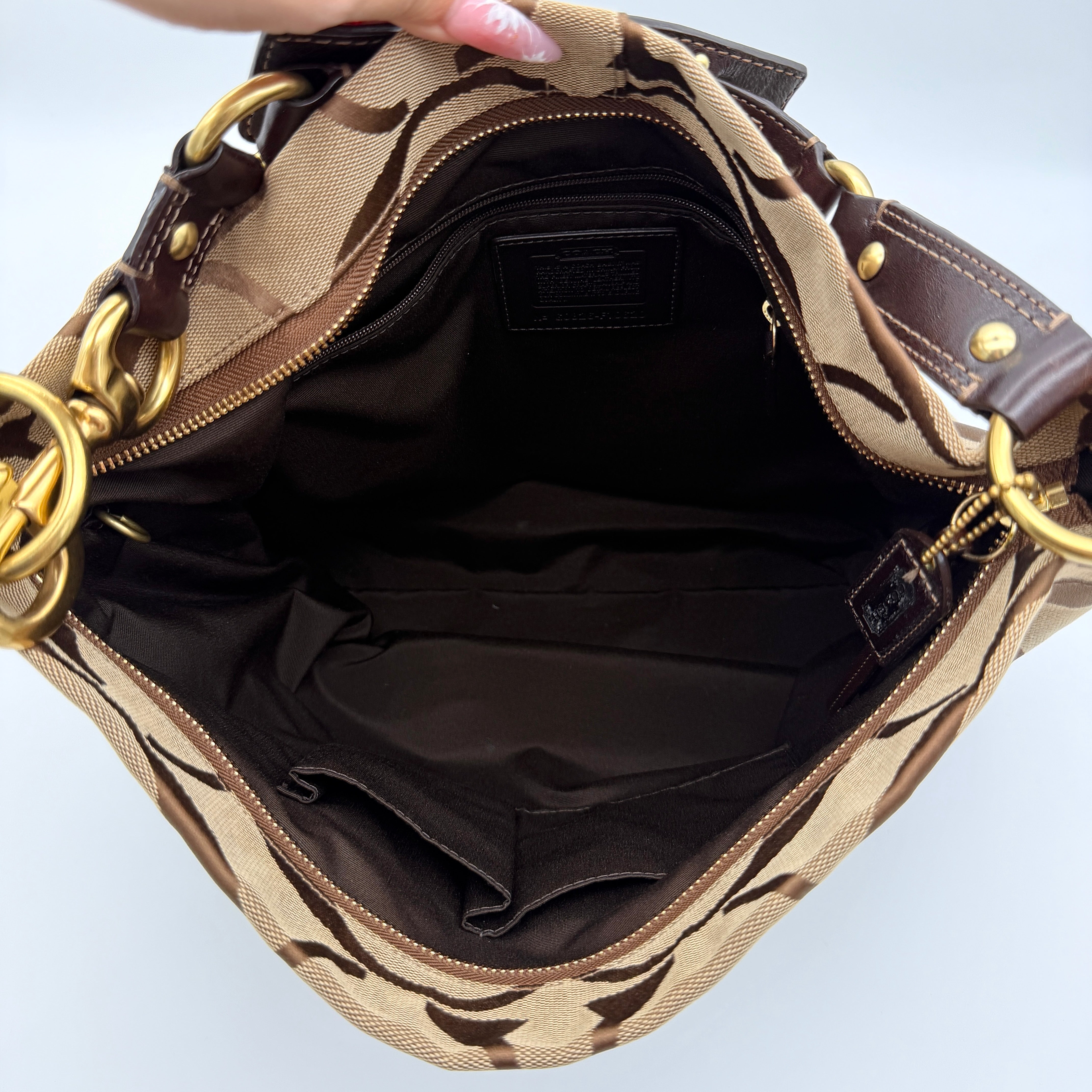Coach Signature Carly Hobo Shoulder Bag Beige/Brown