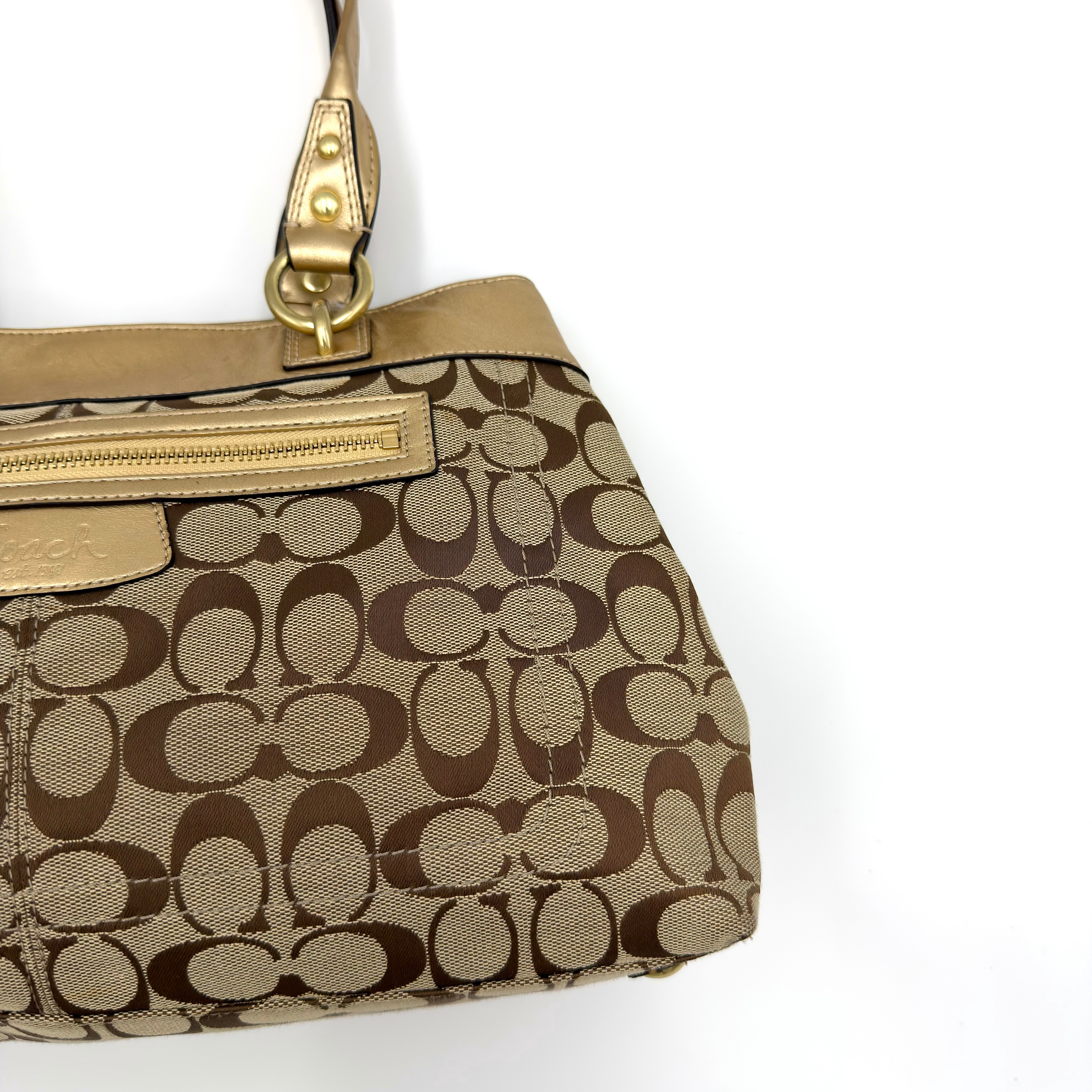 Coach Signature Penelope Shoulder Bag Beige/Gold