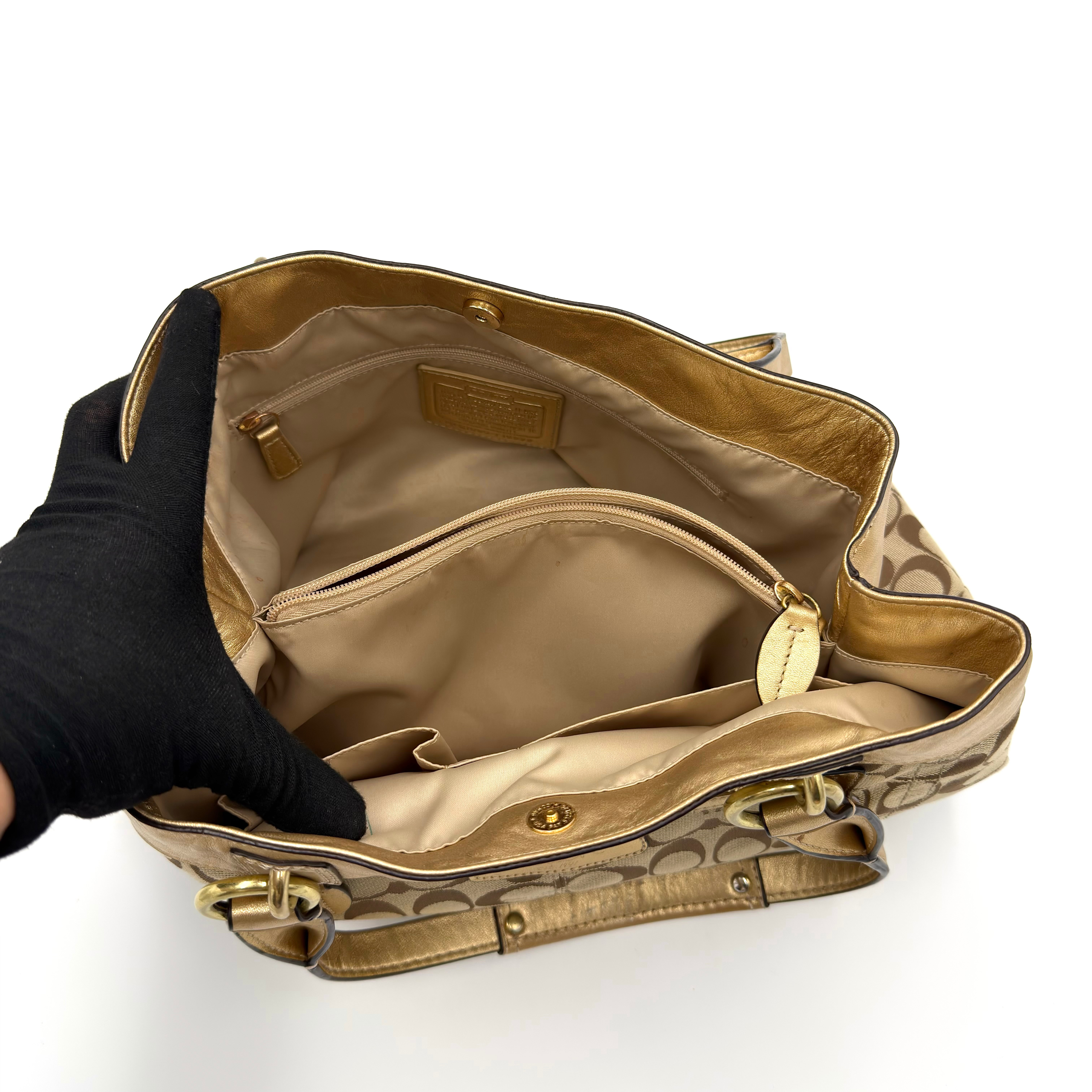 Coach Signature Penelope Shoulder Bag Beige/Gold