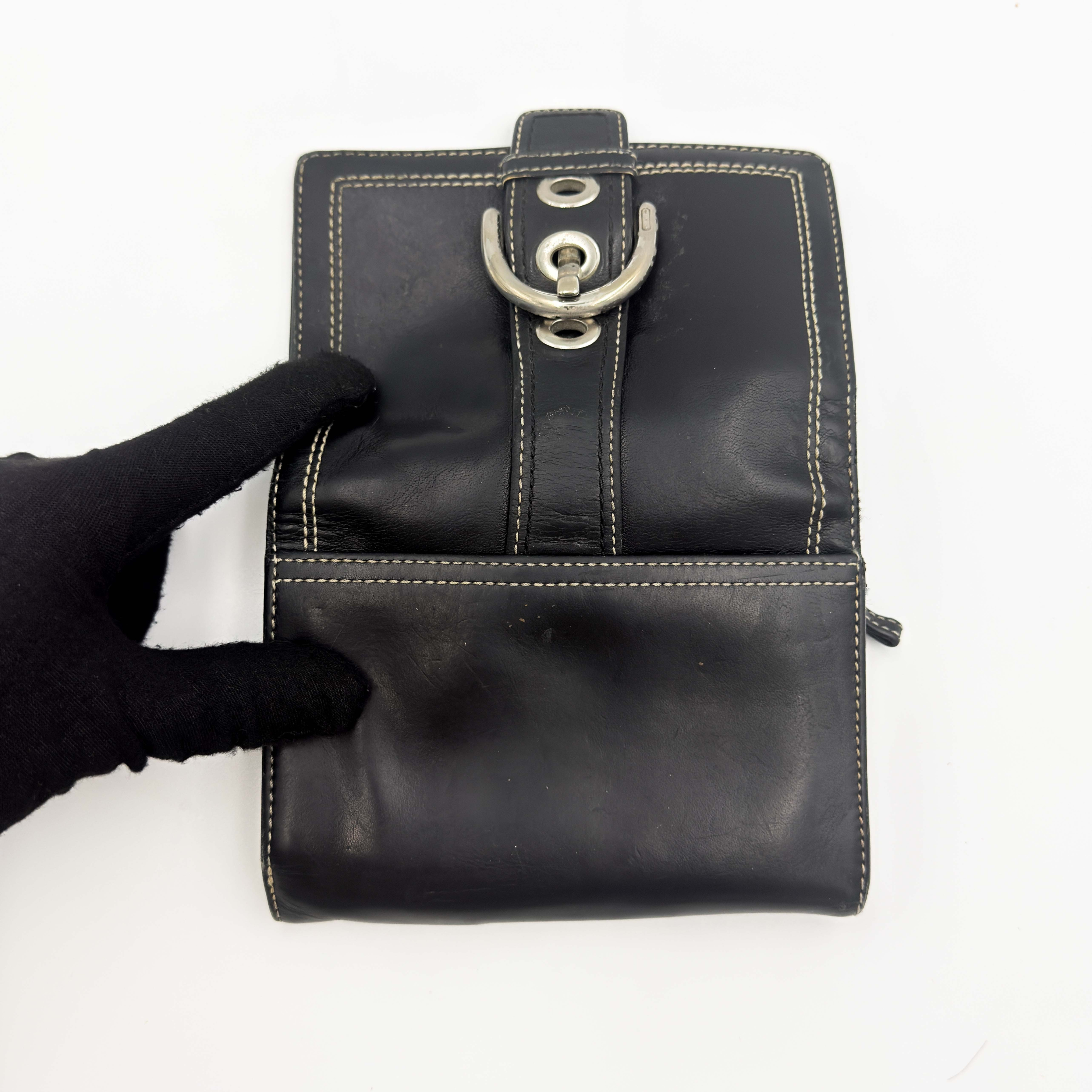 Coach Y2K Soho Buckle Wallet Black