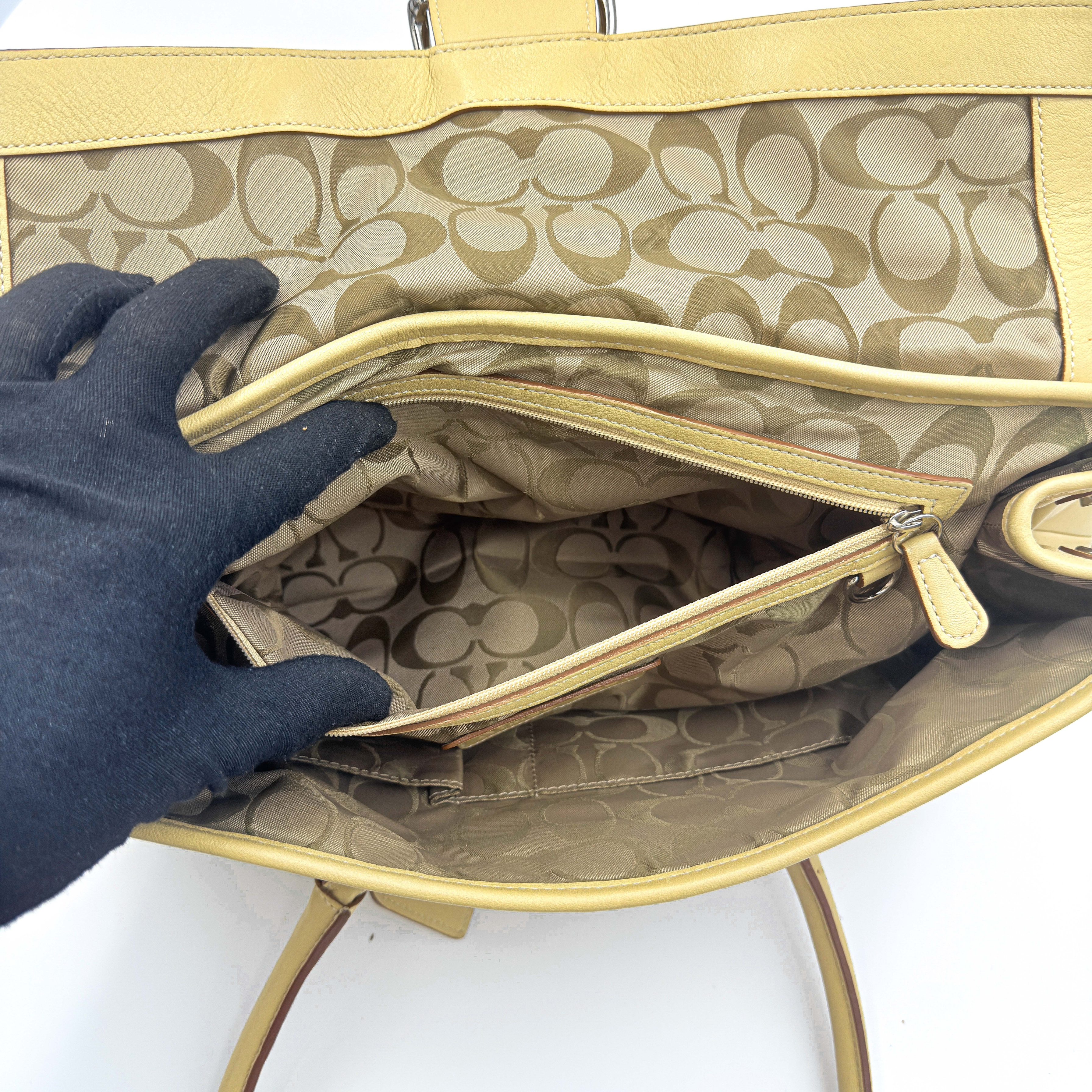 Coach Y2K Signature Soho Shoulder Bag Light Tan